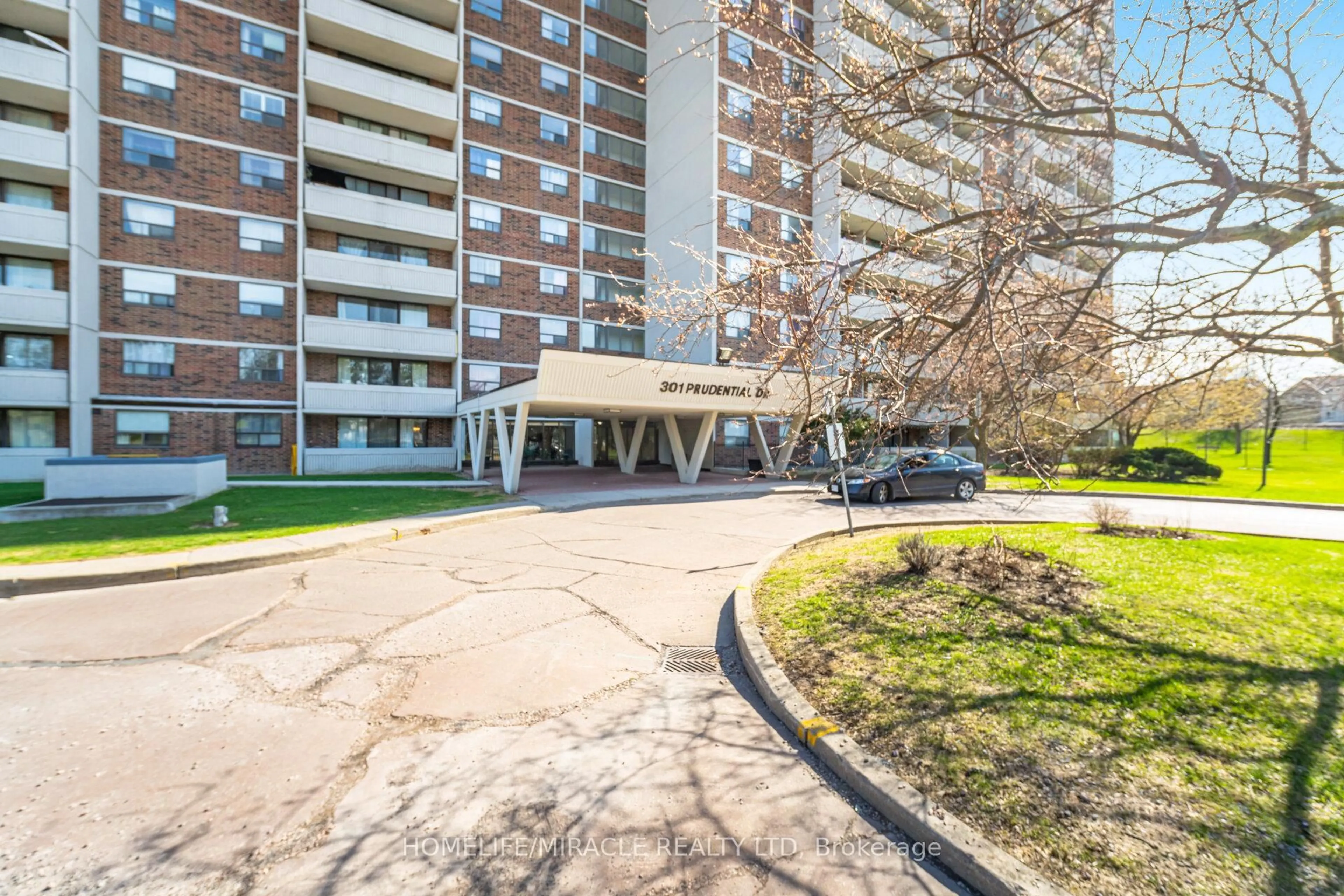 Patio, street for 301 Prudential Dr #701, Toronto Ontario M1P 4V3