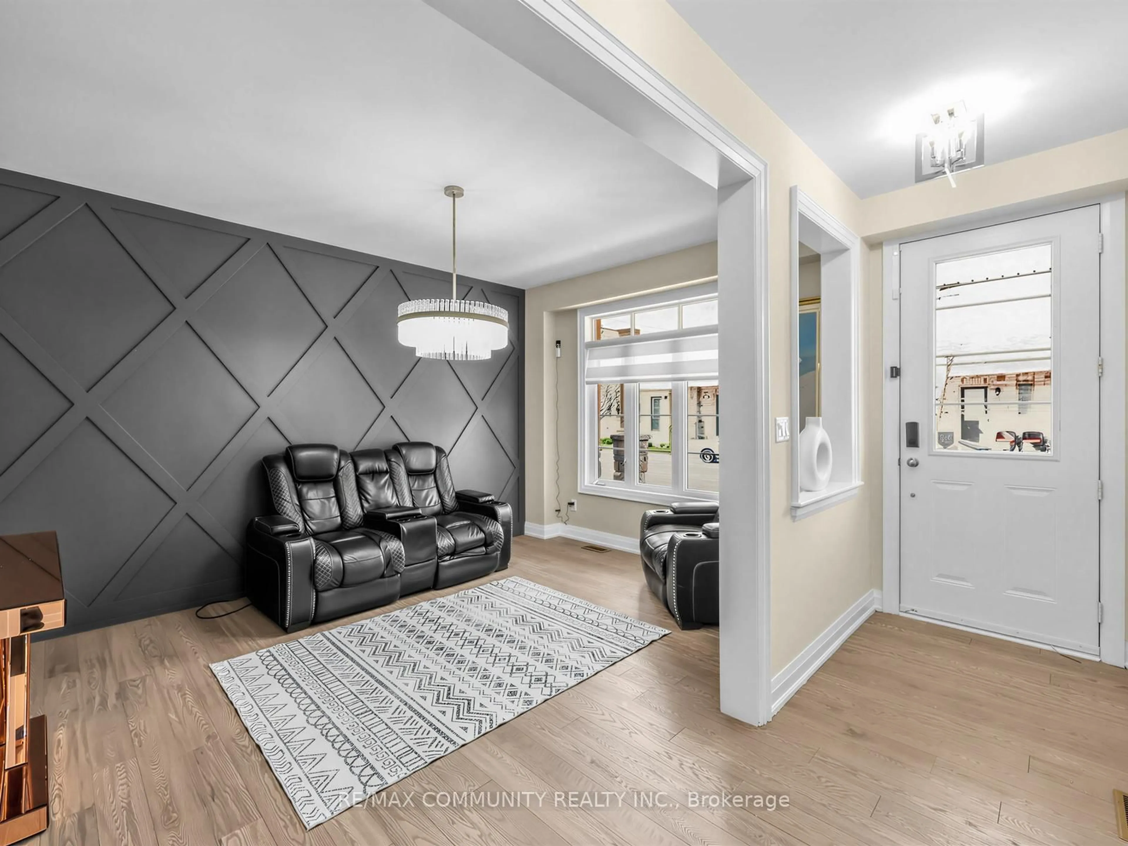 Indoor entryway for 9 Clutterbuck Lane, Ajax Ontario L1T 0N6