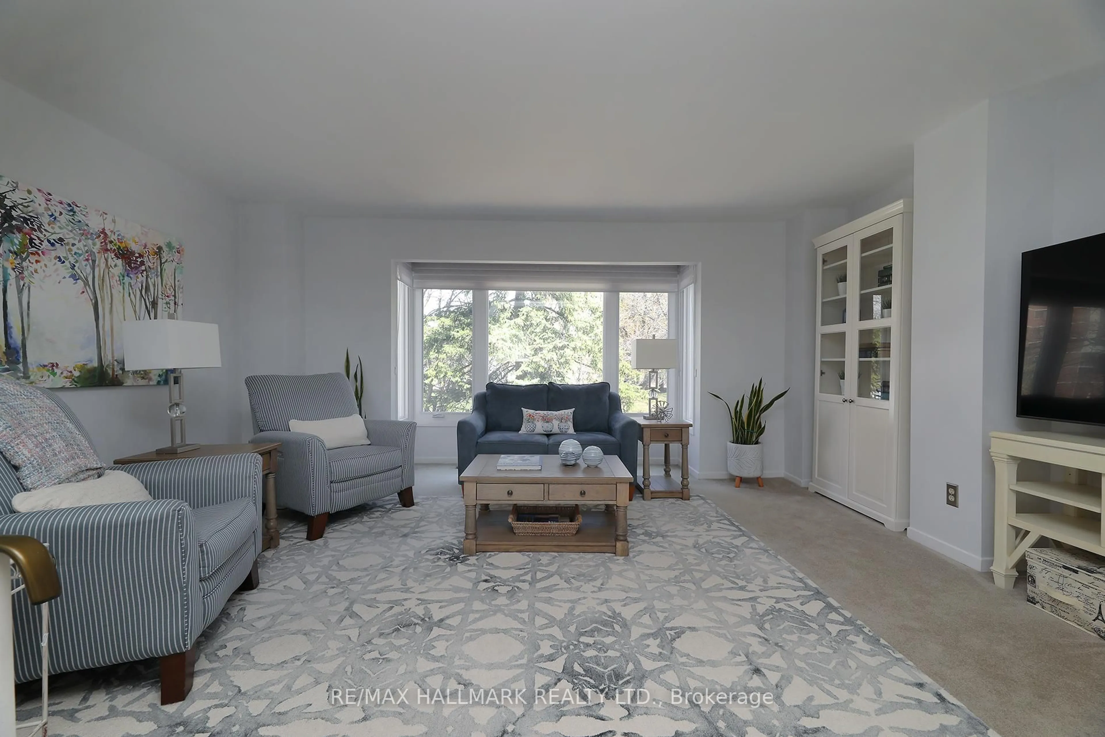 Living room with furniture, unknown for 90 Wingarden Crt #137, Toronto Ontario M1B 2K3