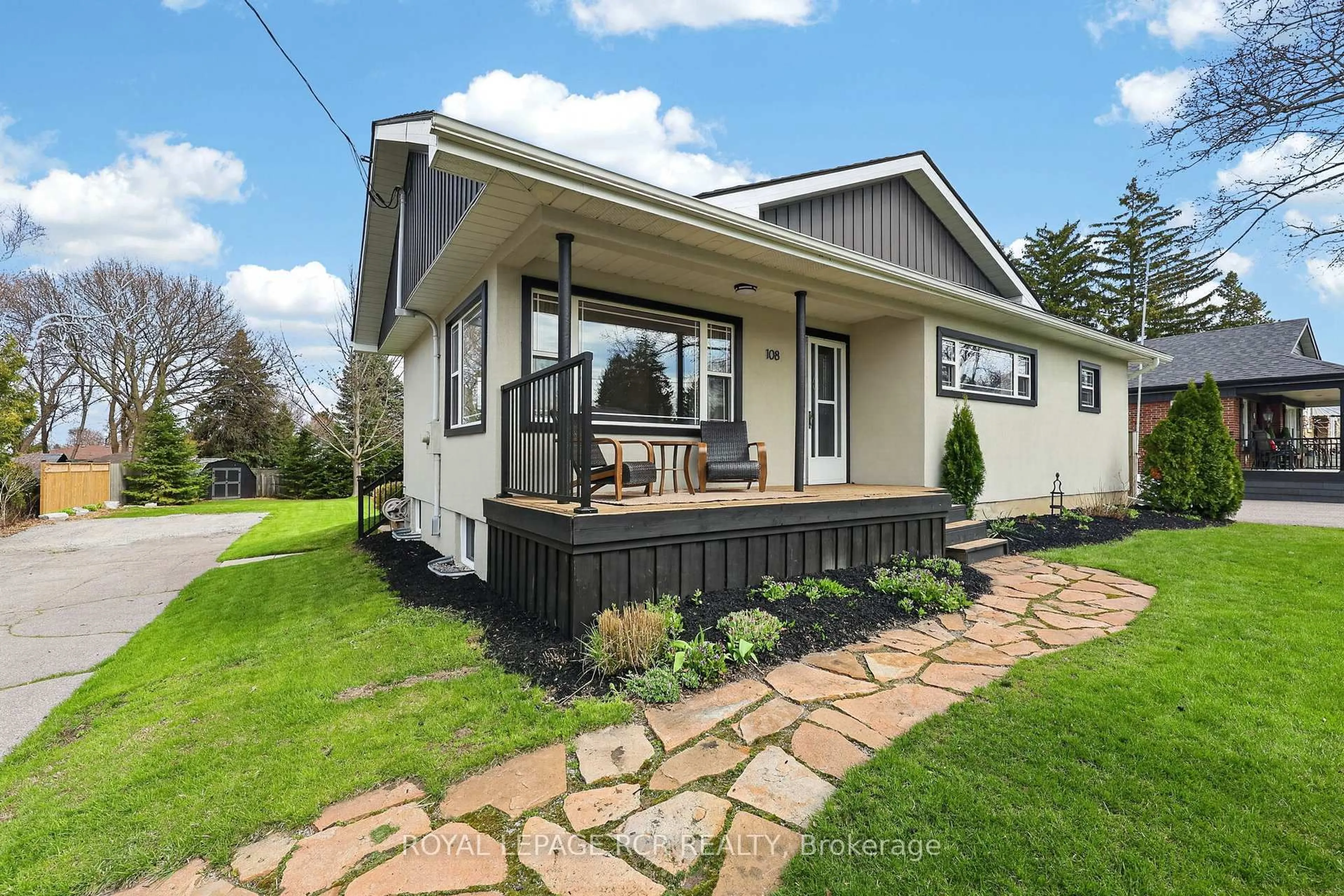 Home with vinyl exterior material, street for 108 Allan St, Whitby Ontario L1N 3S7