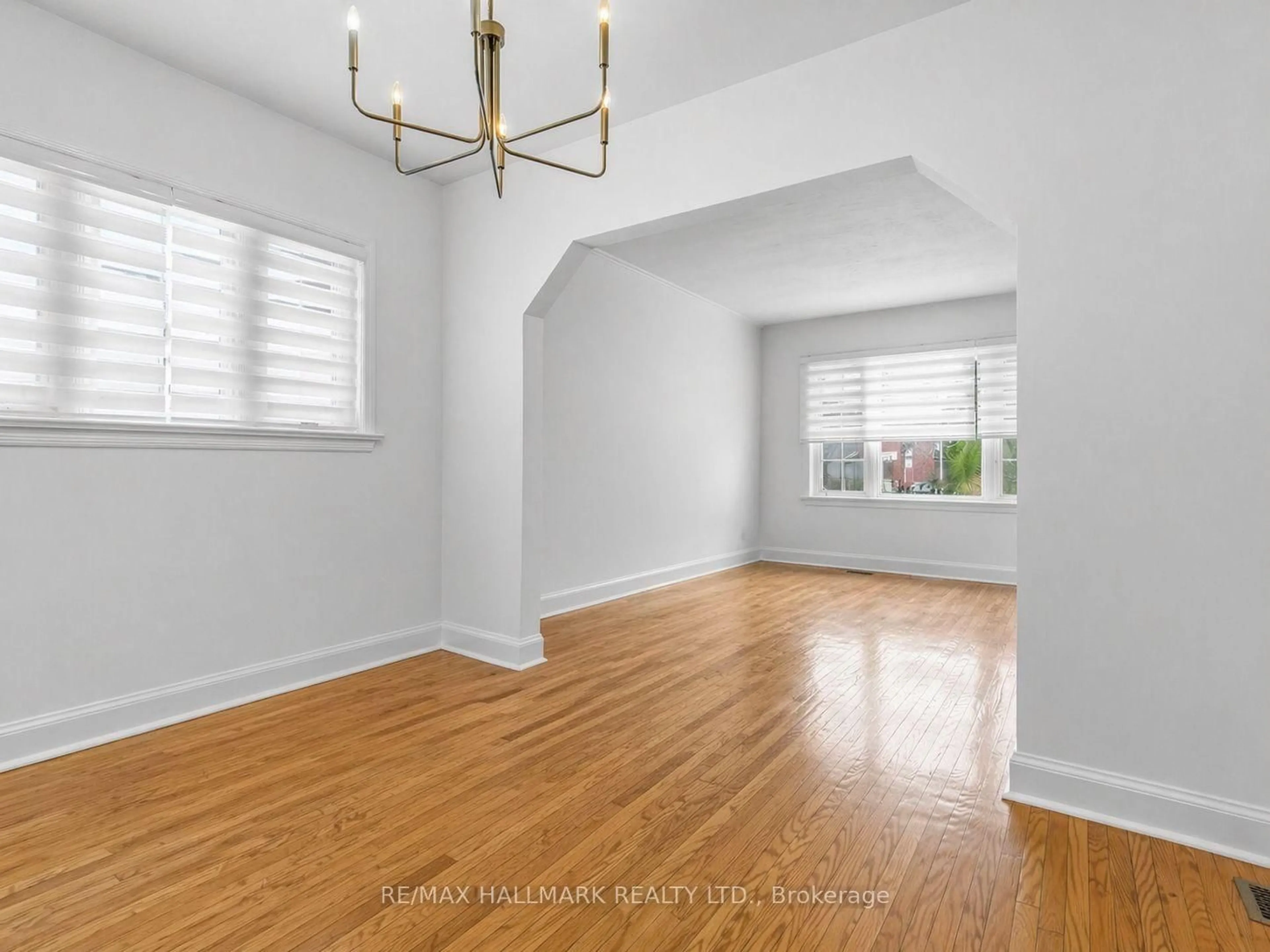 Unknown for 712 Pharmacy Ave, Toronto Ontario M1L 3J2