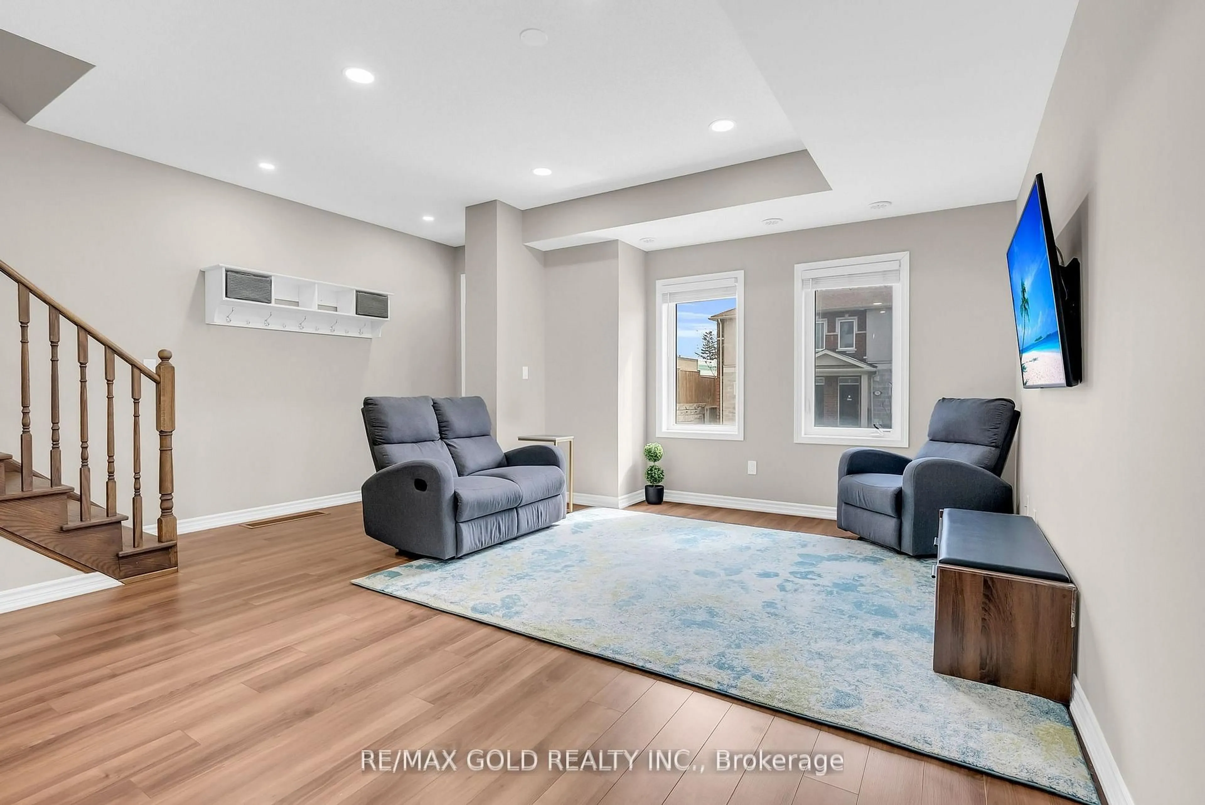 Living room with furniture, unknown for 1030 Dunsley Way #06, Whitby Ontario L1N 0L5