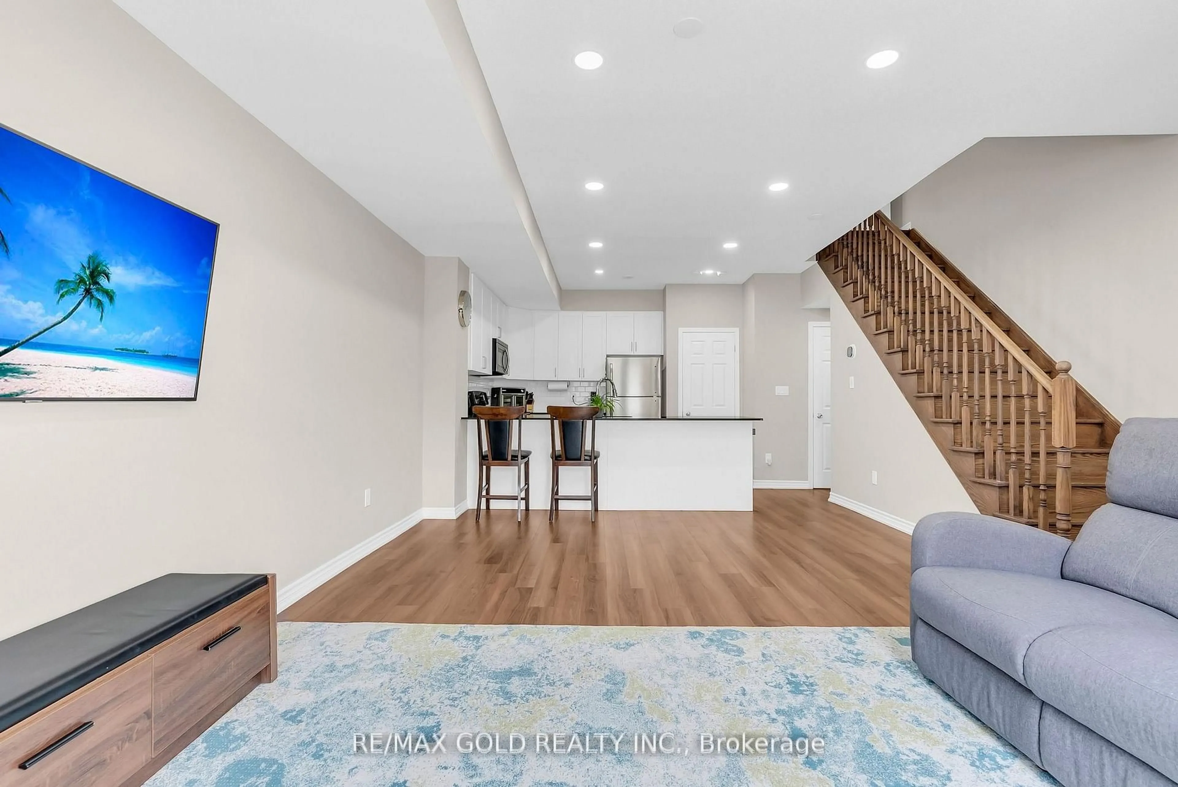 Open concept kitchen, unknown for 1030 Dunsley Way #06, Whitby Ontario L1N 0L5
