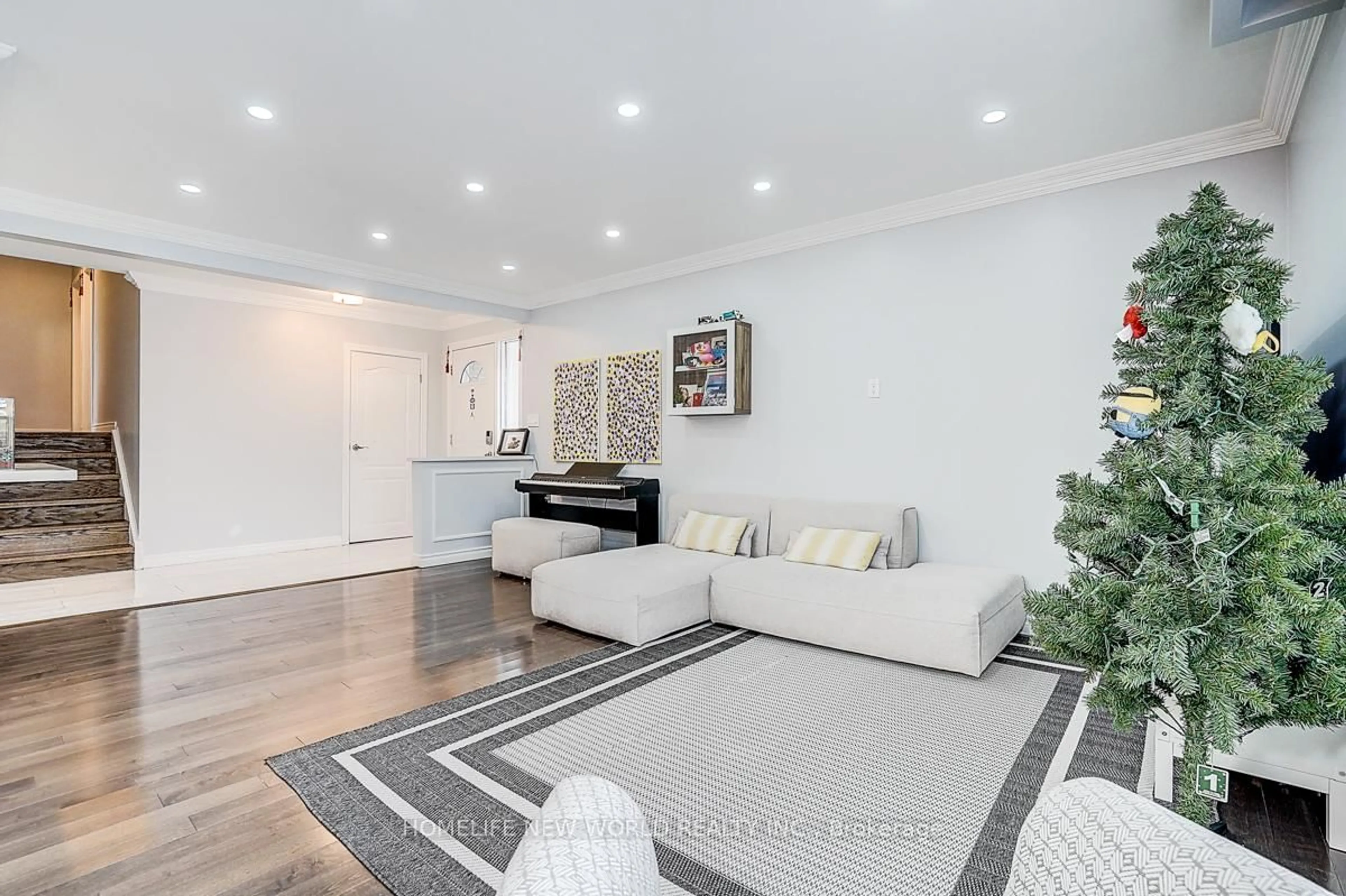 Unknown for 47 Manorglen Cres, Toronto Ontario M1S 1W3