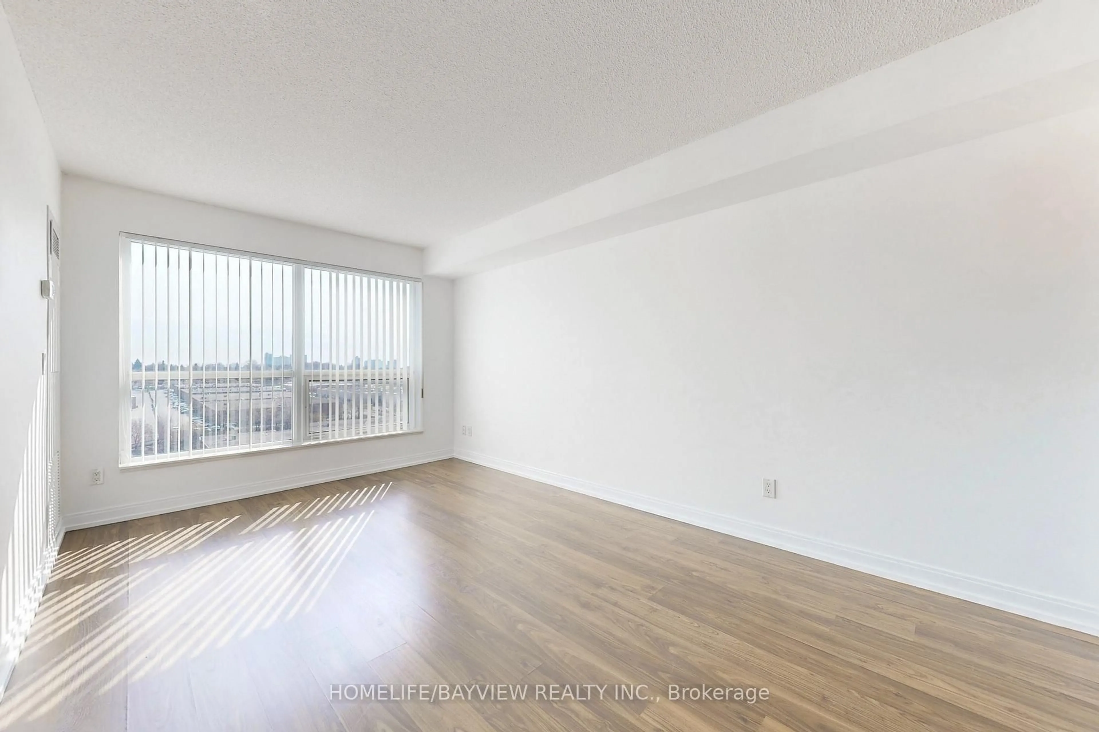 A pic of a room for 181 Village Green Sq #711, Toronto Ontario M1S 0K6
