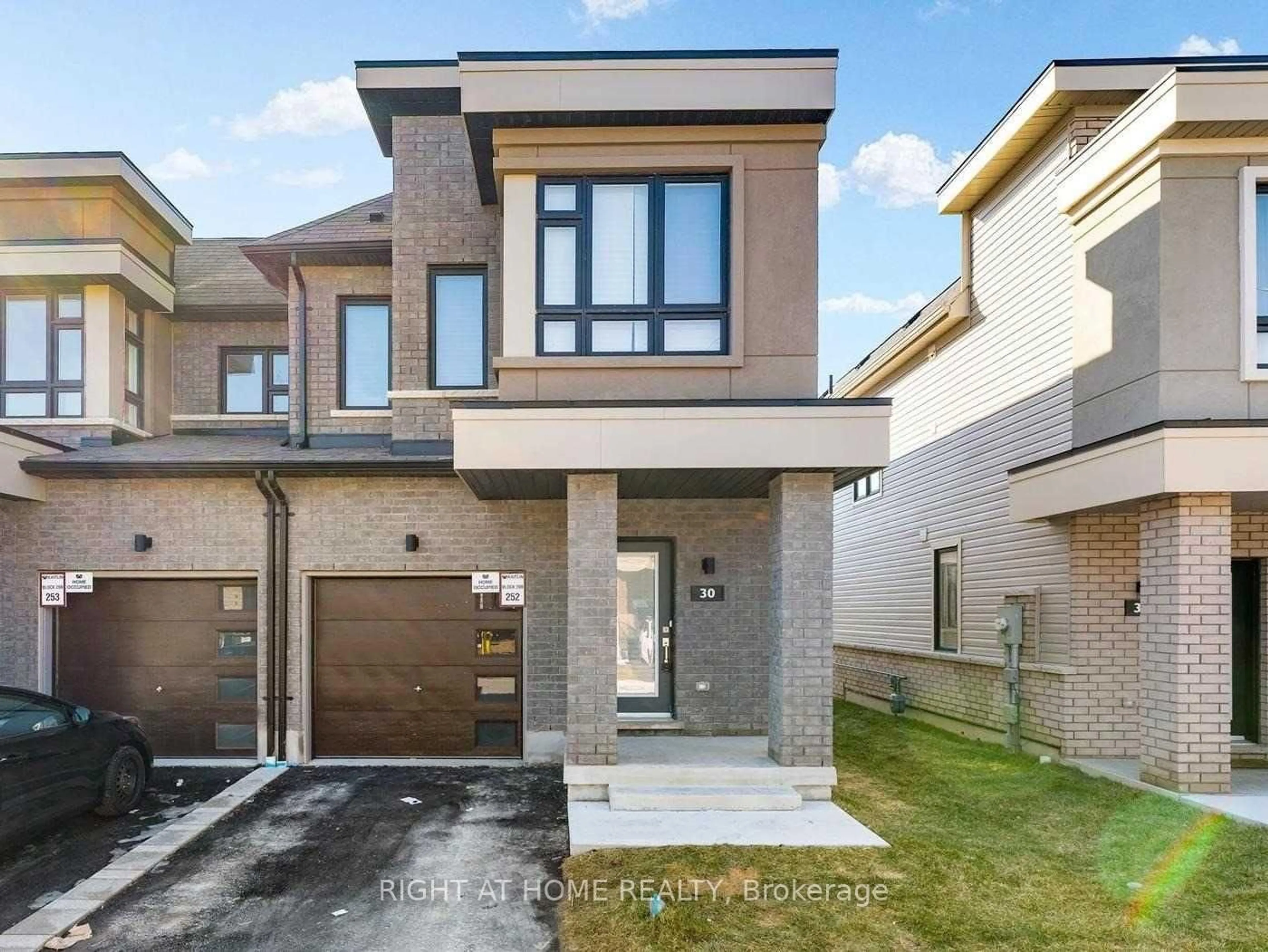 Home with brick exterior material, street for 30 Caspian Sq, Clarington Ontario L1C 7G3