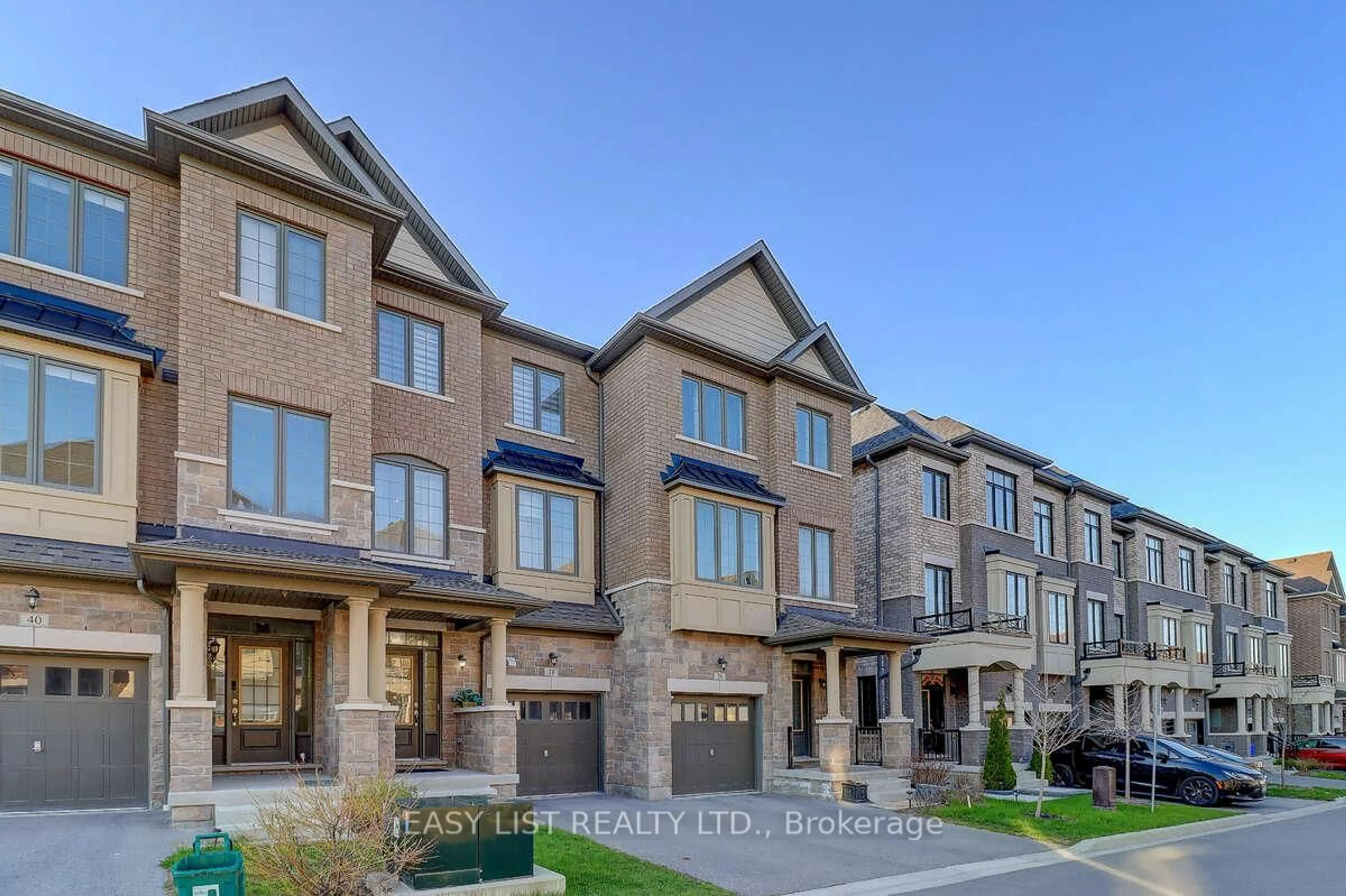 Unknown for 38 Hallmark Way, Whitby Ontario L1P 0K2