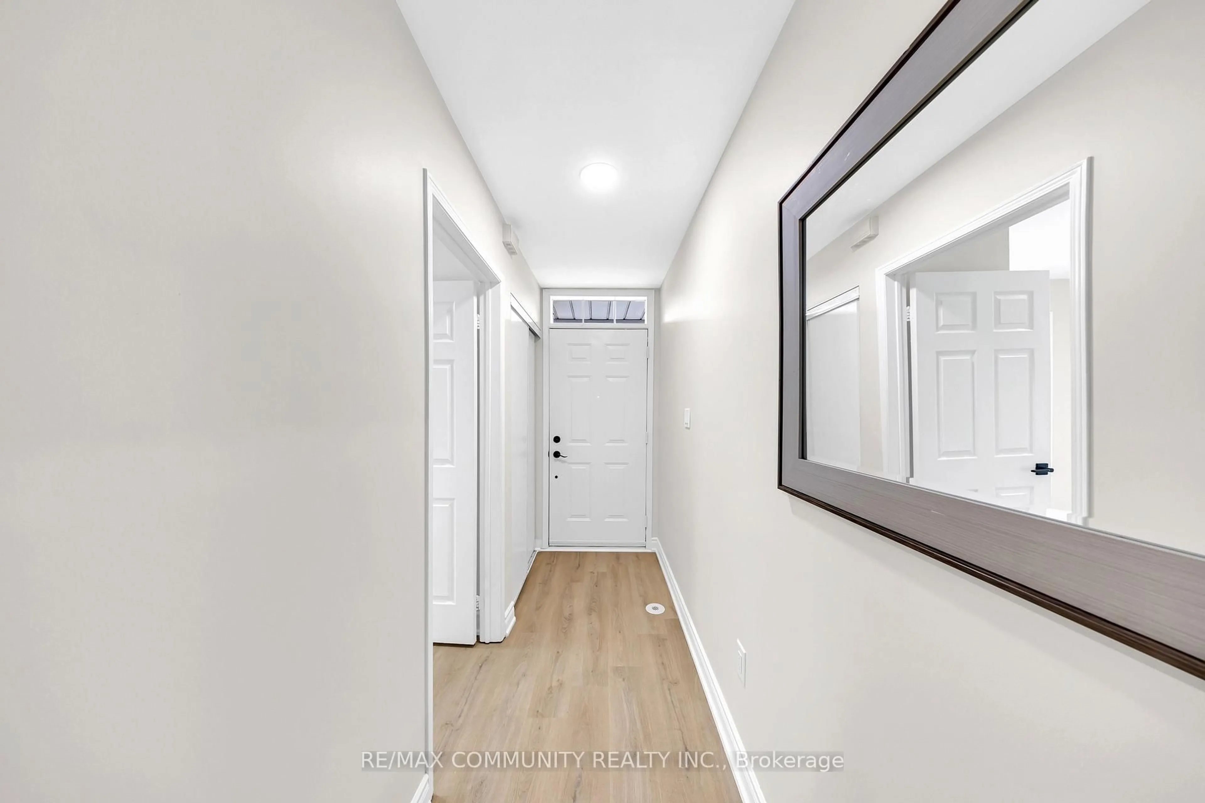 Indoor entryway for 2758 Eglinton Ave #68, Toronto Ontario M1J 3P3