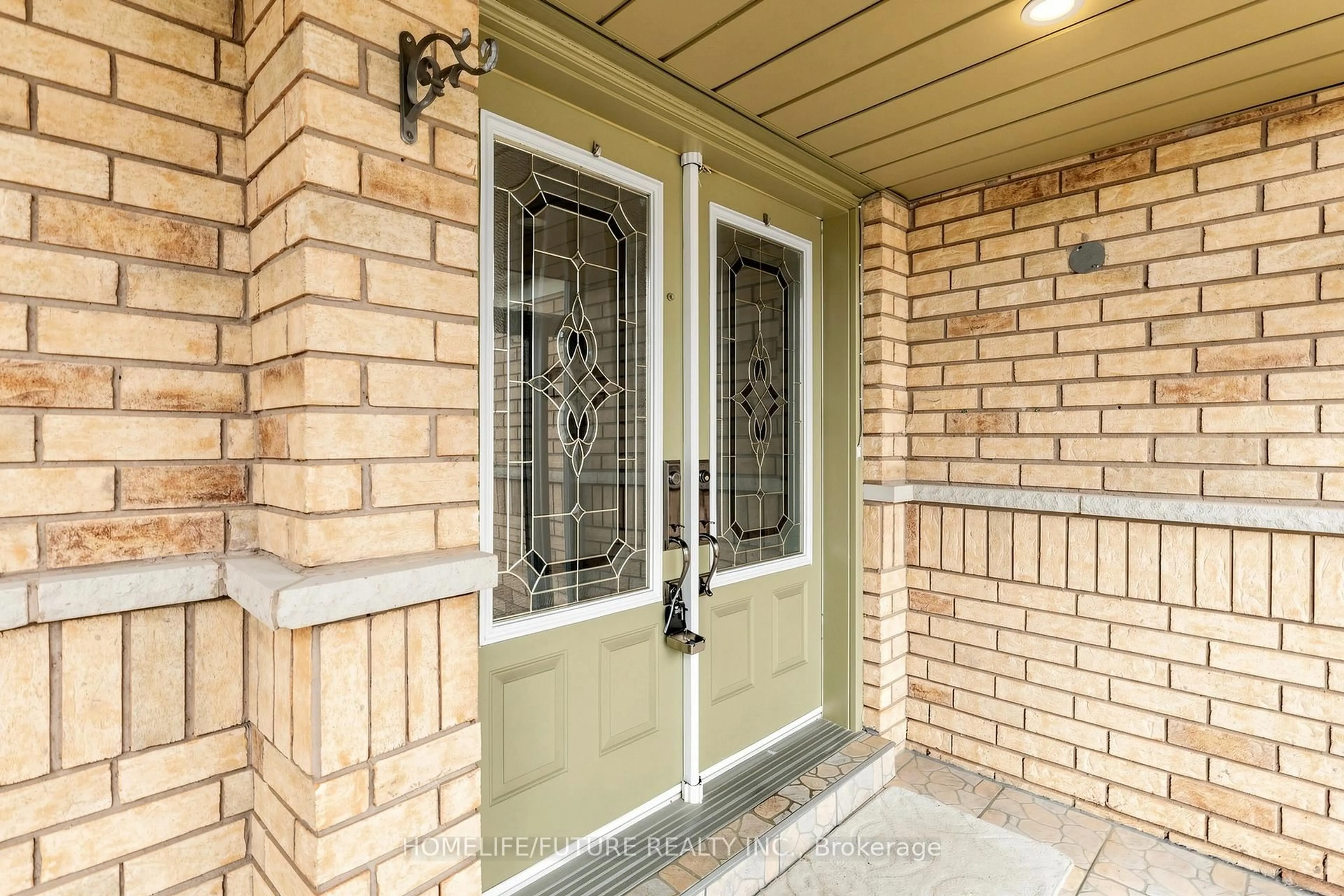 Indoor entryway for 55 Ridgecrest Dr, Toronto Ontario M1W 4A3