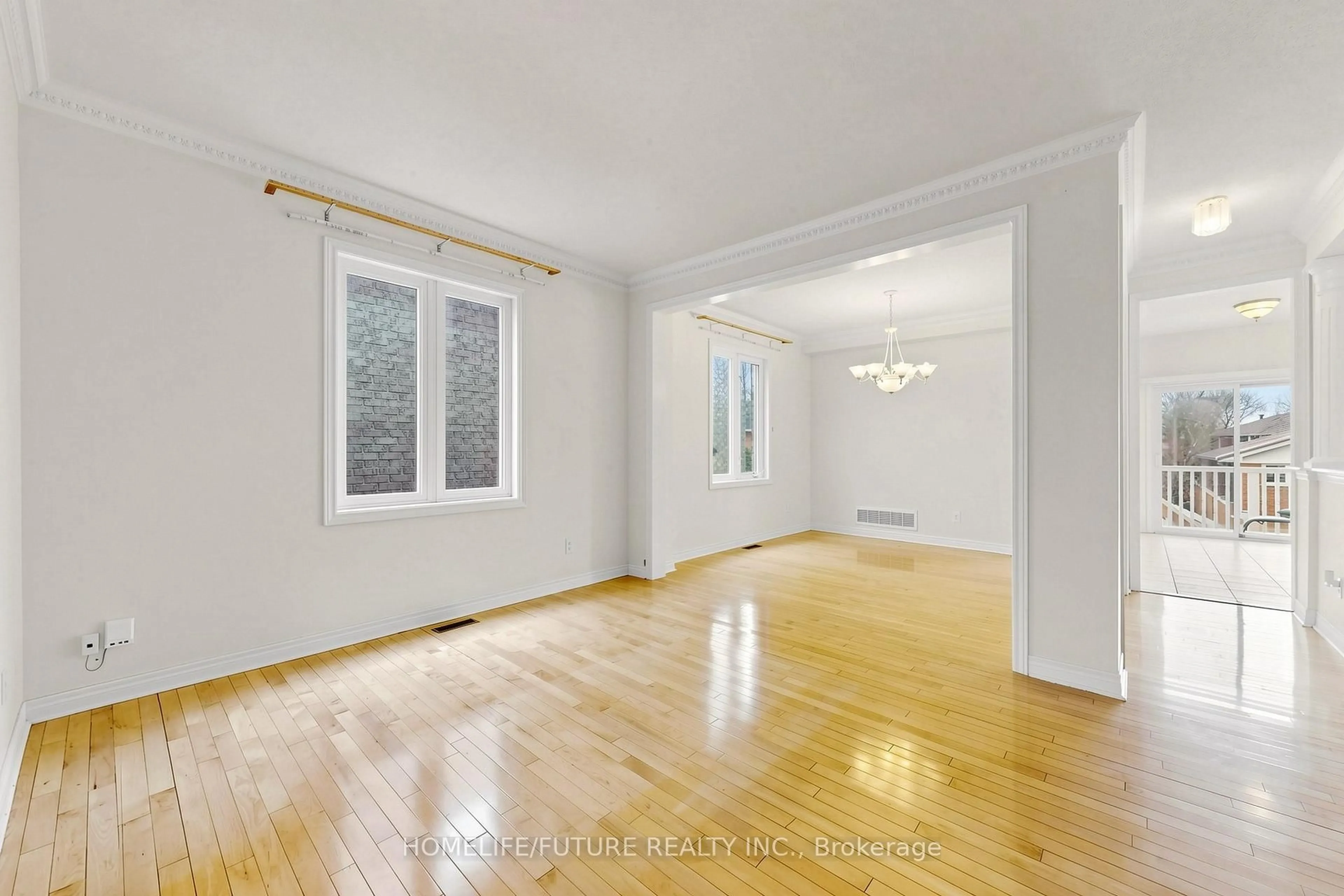 A pic of a room for 55 Ridgecrest Dr, Toronto Ontario M1W 4A3