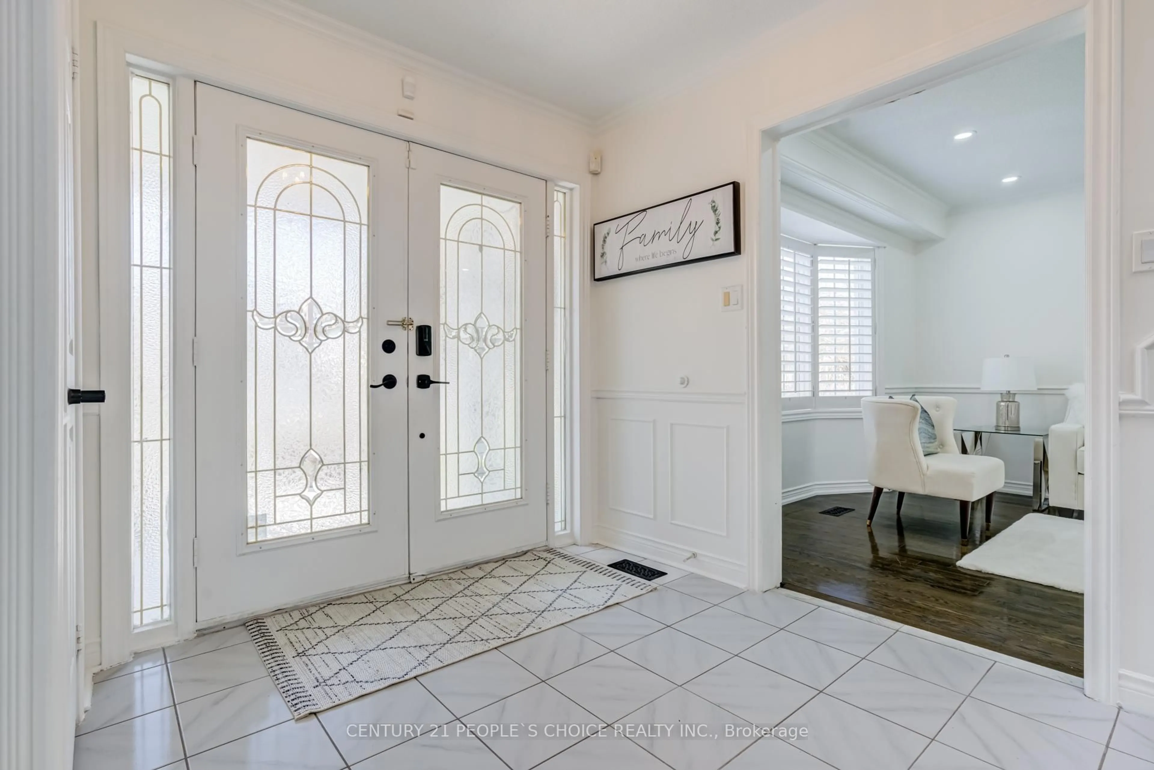 Indoor entryway for 33 Billings St, Whitby Ontario L1N 9C1