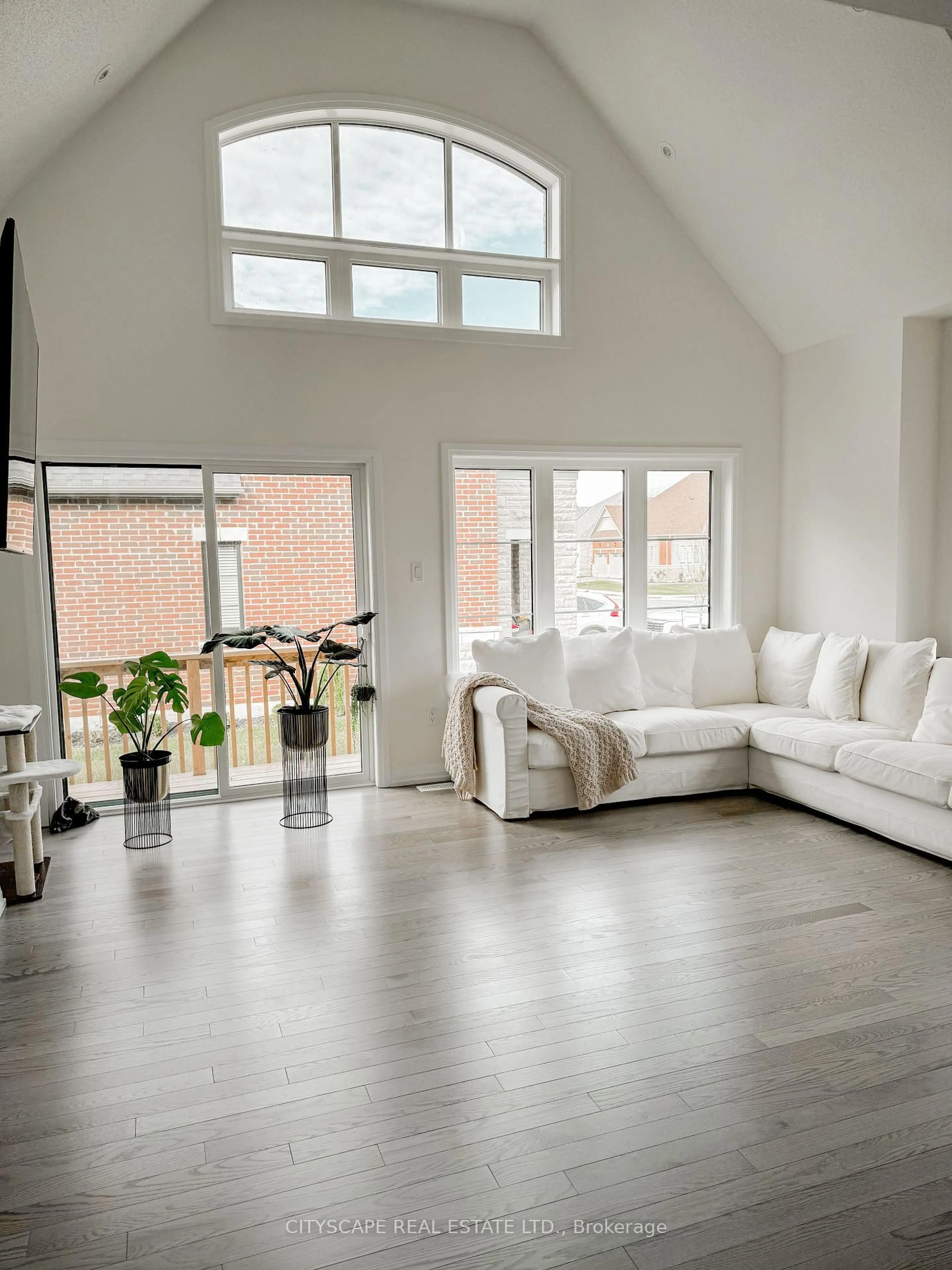 Living room with furniture, unknown for 54 Holtby Crt, Scugog Ontario L9L 0B4