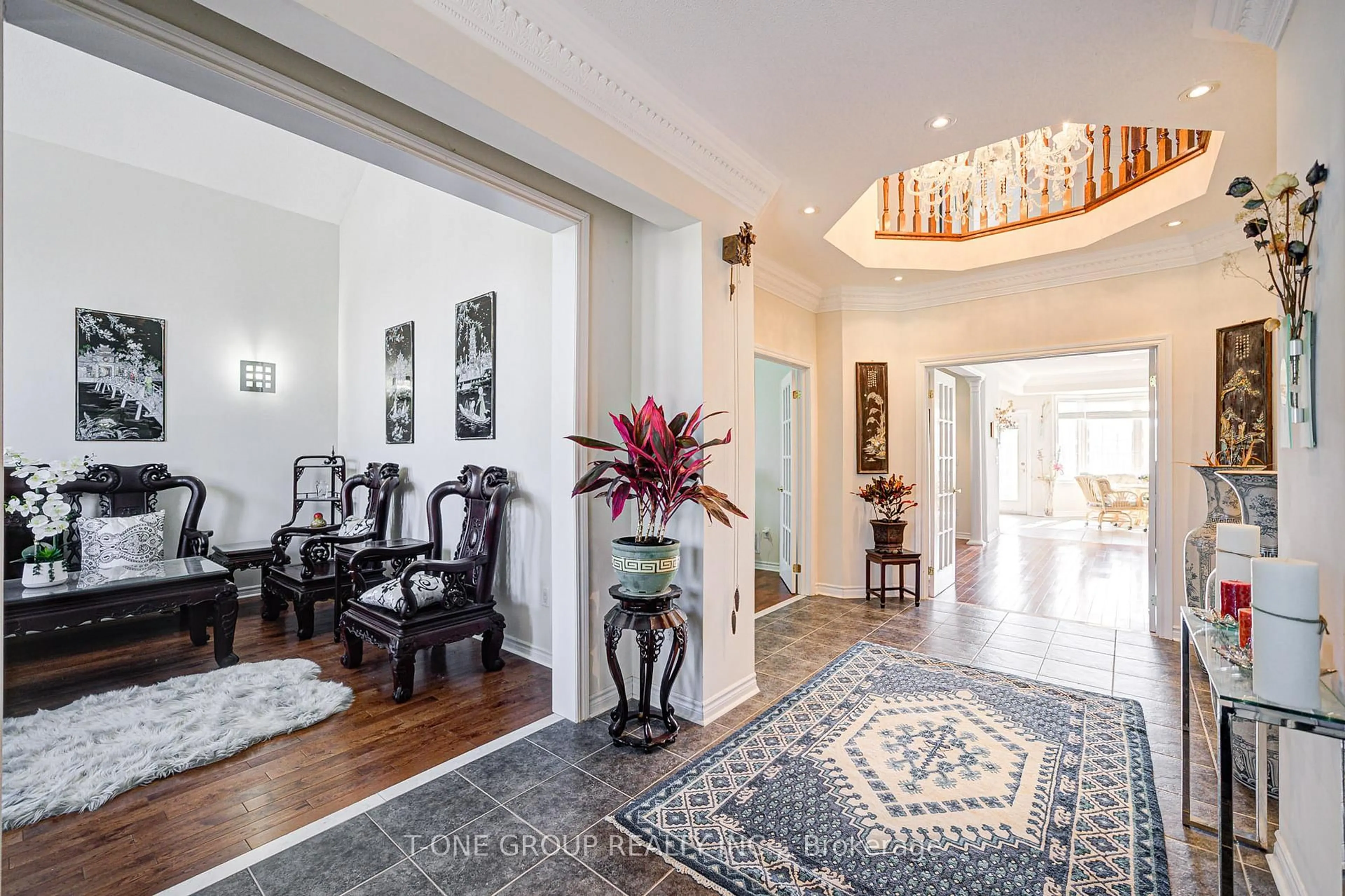 Indoor foyer for 39 Boulderbrook Dr, Toronto Ontario M1X 2C2