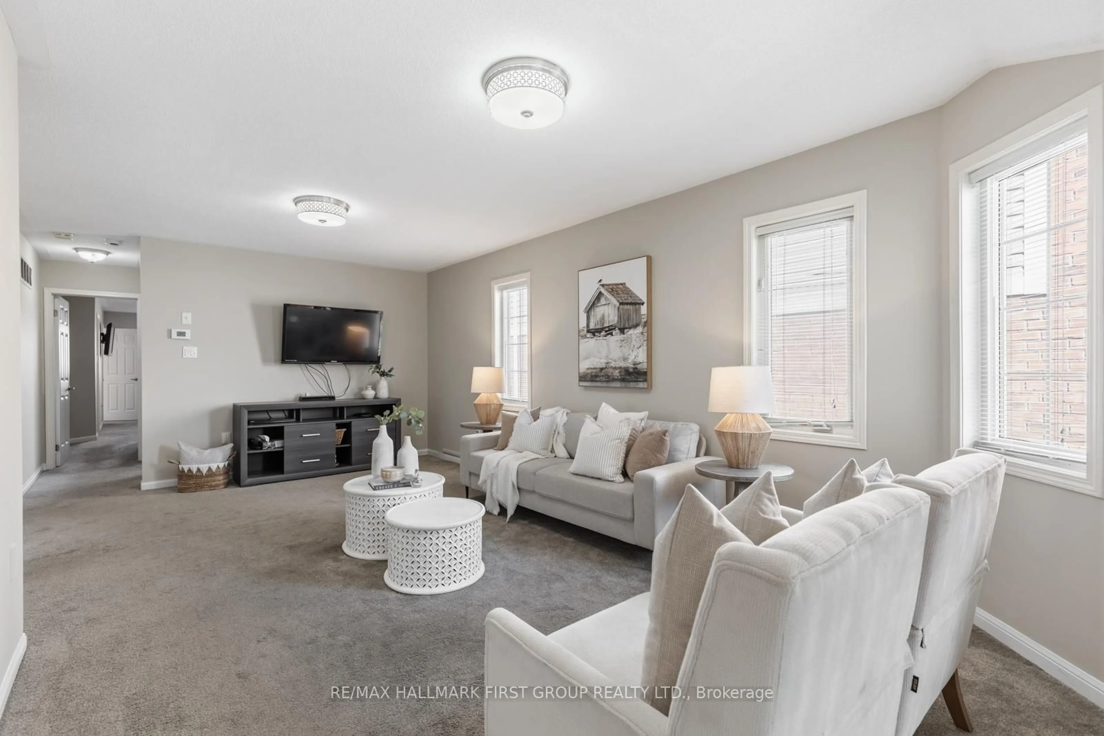 Living room with furniture, unknown for 124 Brooking St, Clarington Ontario L1C 5L4