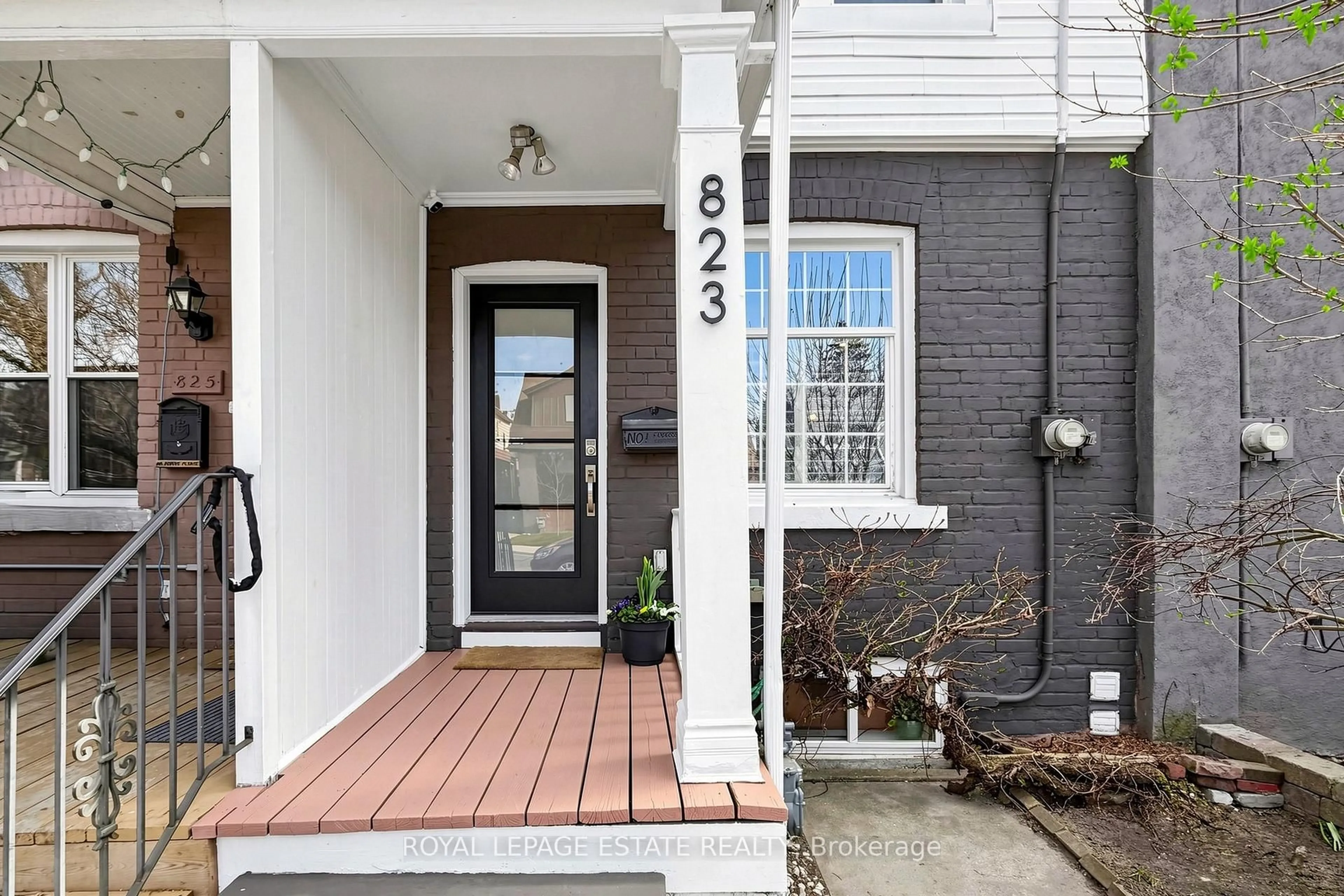 Indoor entryway for 823 Sammon Ave, Toronto Ontario M4C 2E7