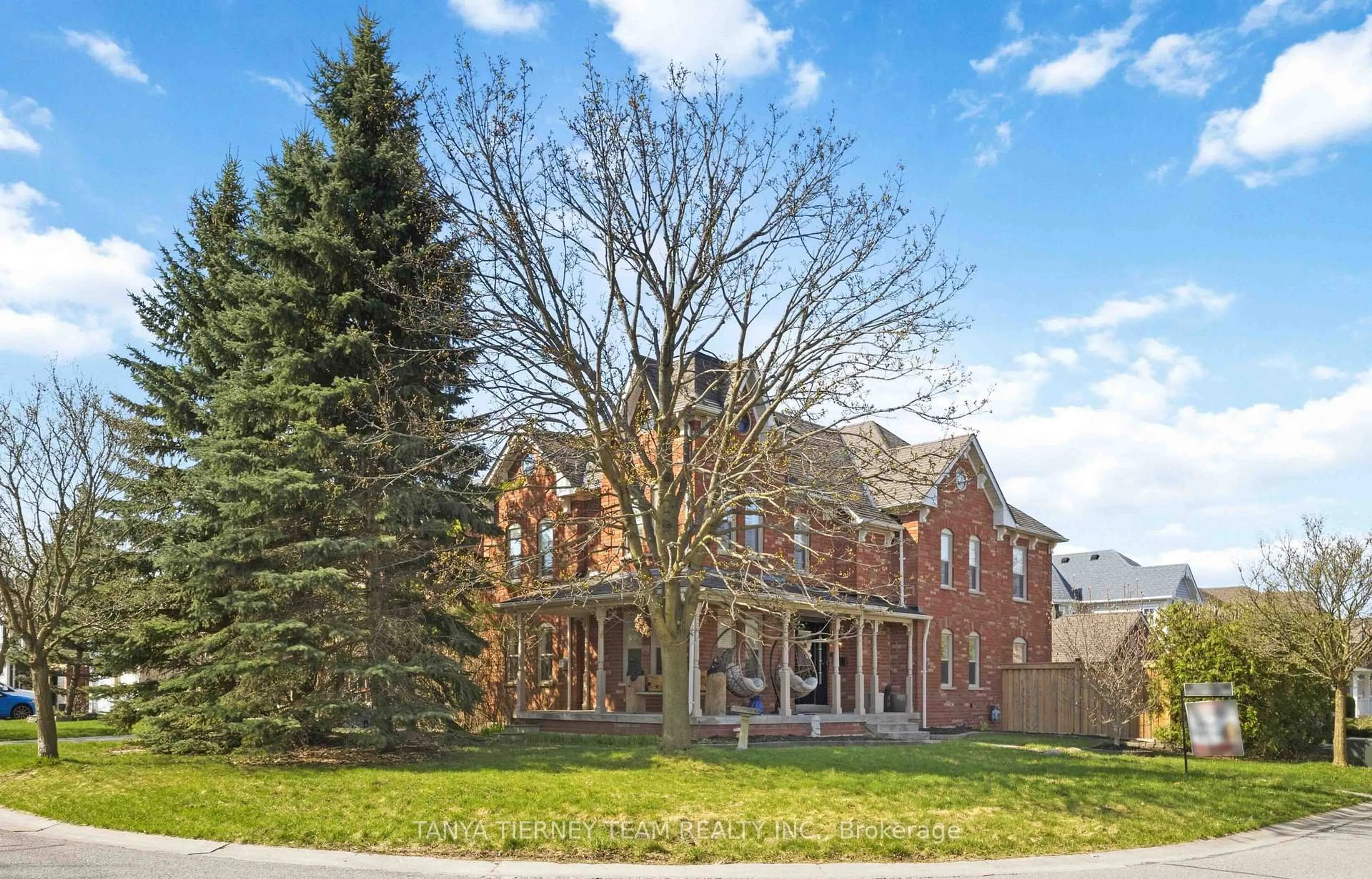 Home with brick exterior material, street for 41 Zachary Pl, Whitby Ontario L1M 1E1