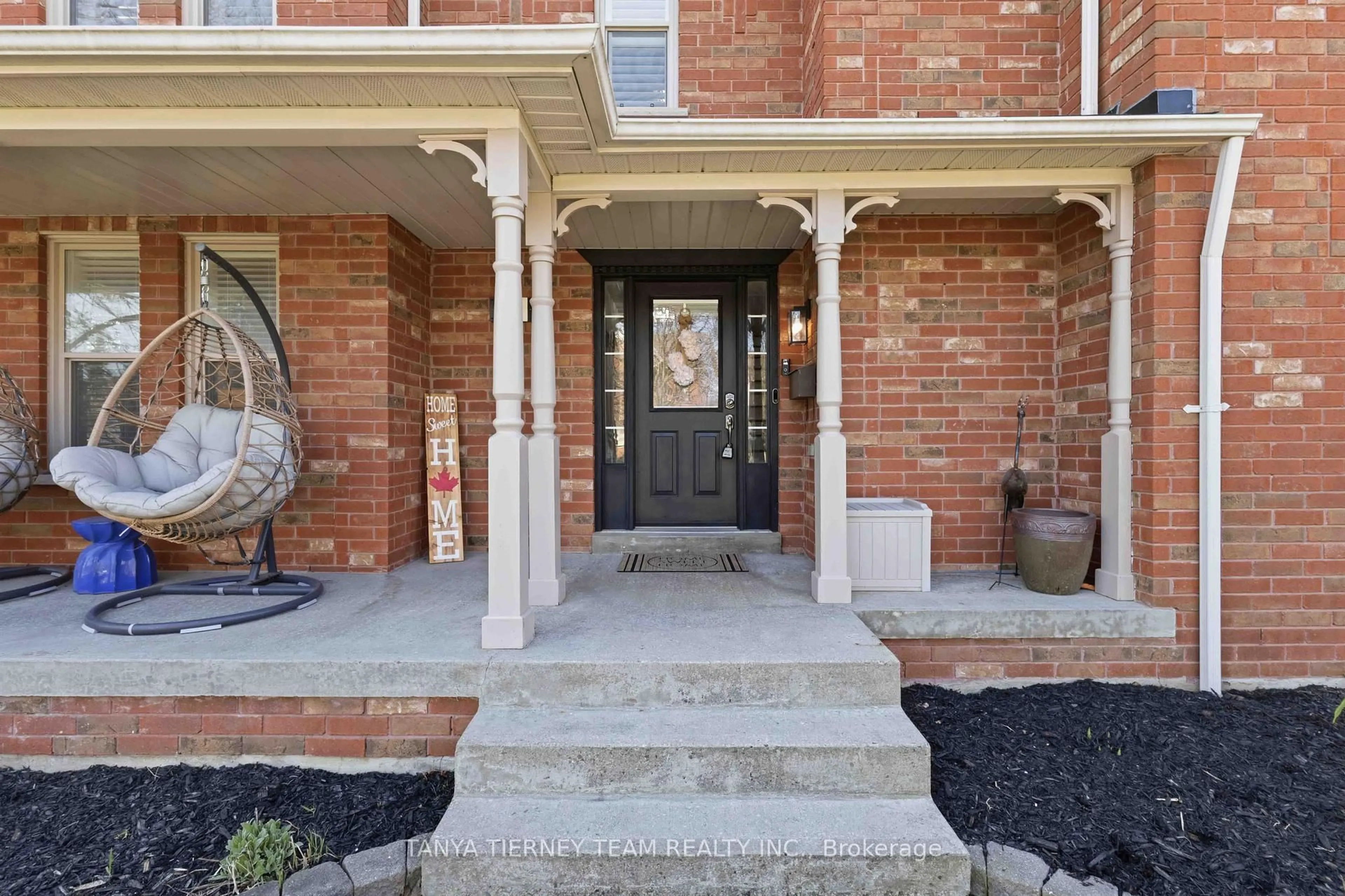 Unknown for 41 Zachary Pl, Whitby Ontario L1M 1E1