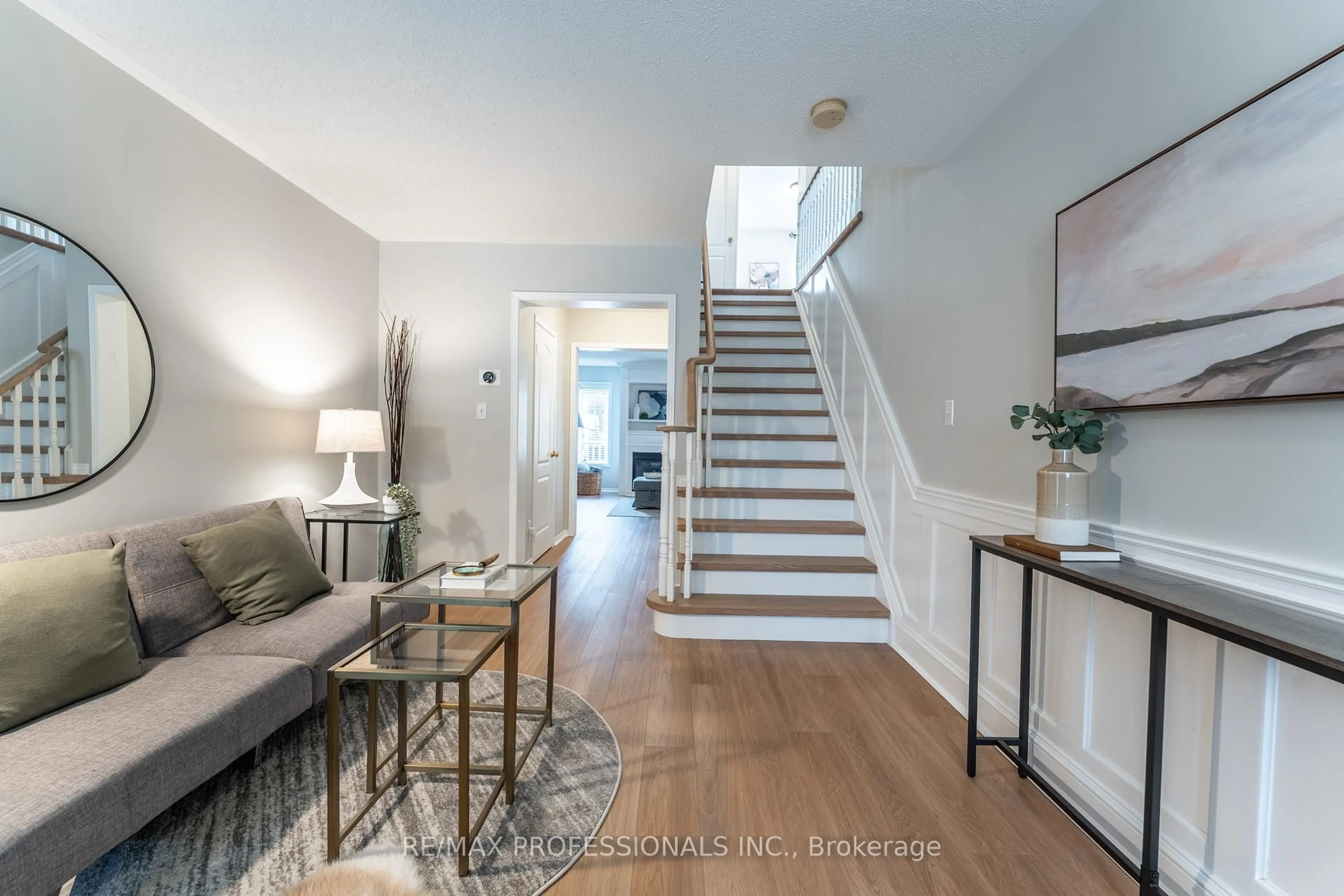 Indoor entryway for 34 Tansley Cres, Ajax Ontario L1Z 1Y5