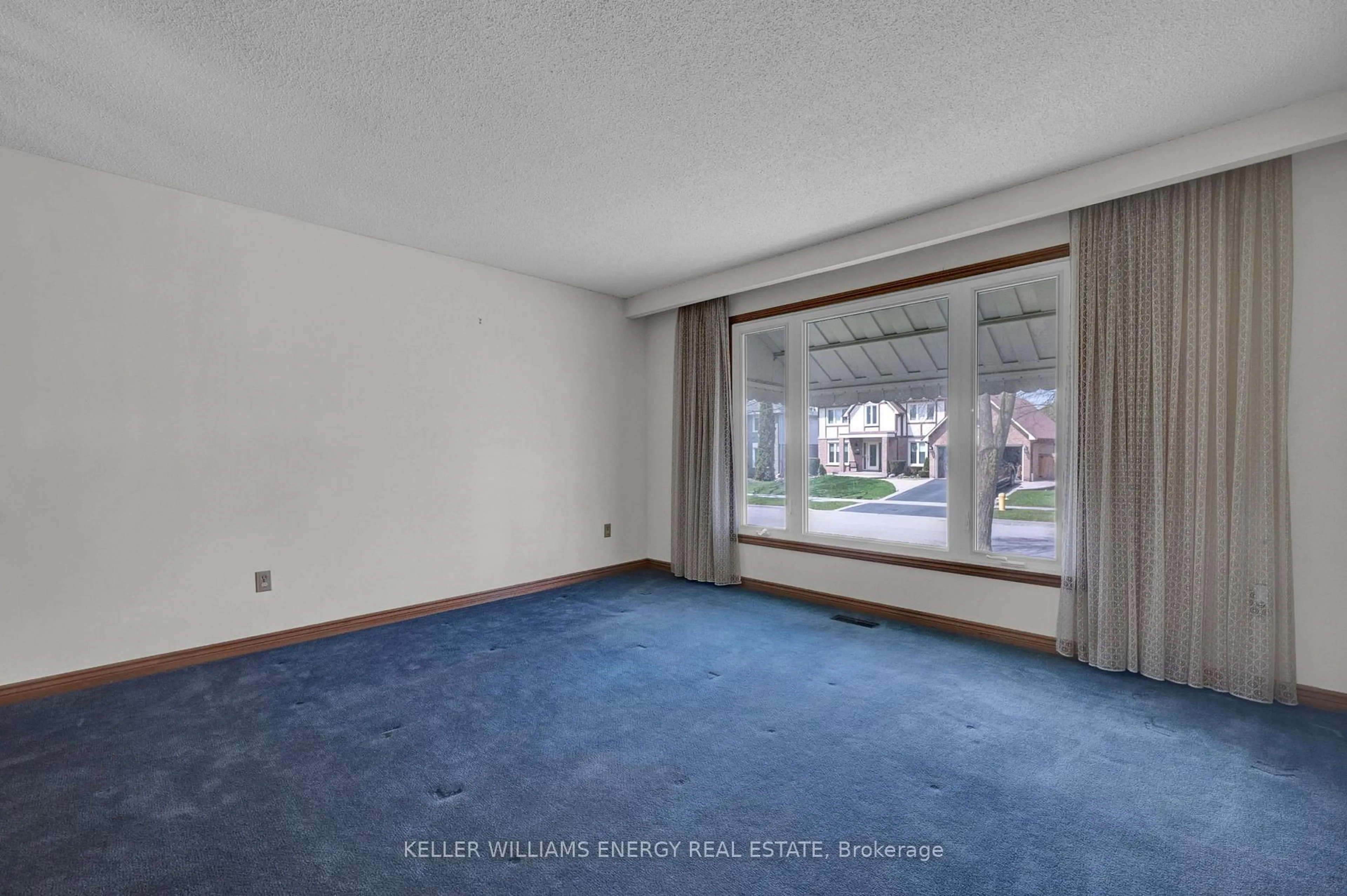 A pic of a room for 183 Gadsby Dr, Whitby Ontario L1N 6R9