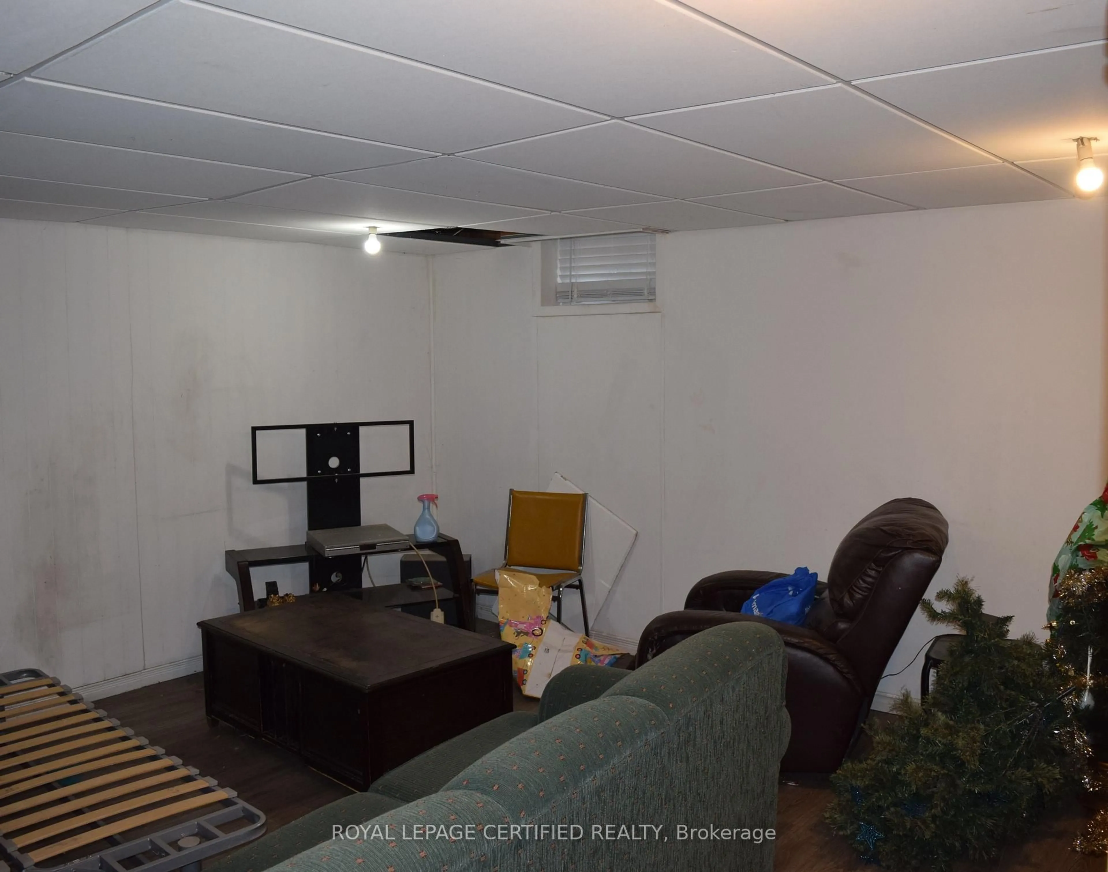A pic of a room for 1452 Rosebank Rd, Pickering Ontario L1V 1P4
