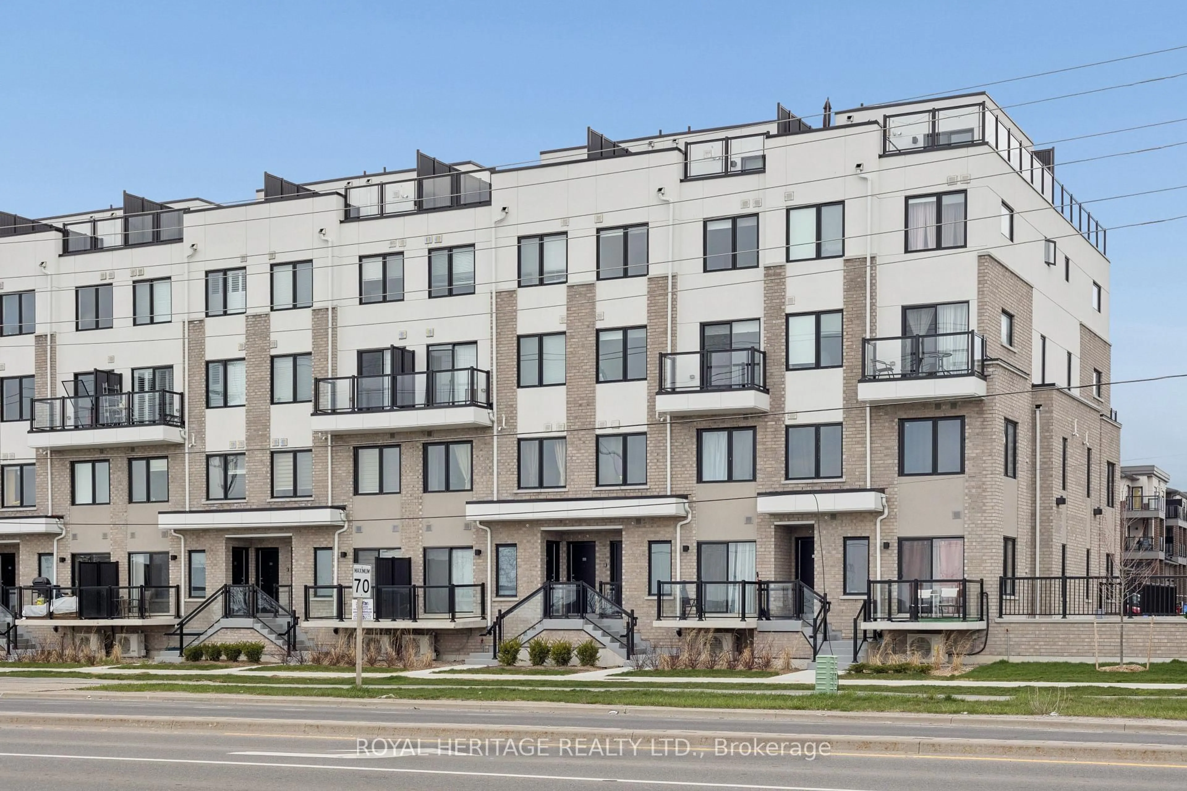 Unknown for 1695 Dersan St #206, Pickering Ontario L1X 0S9