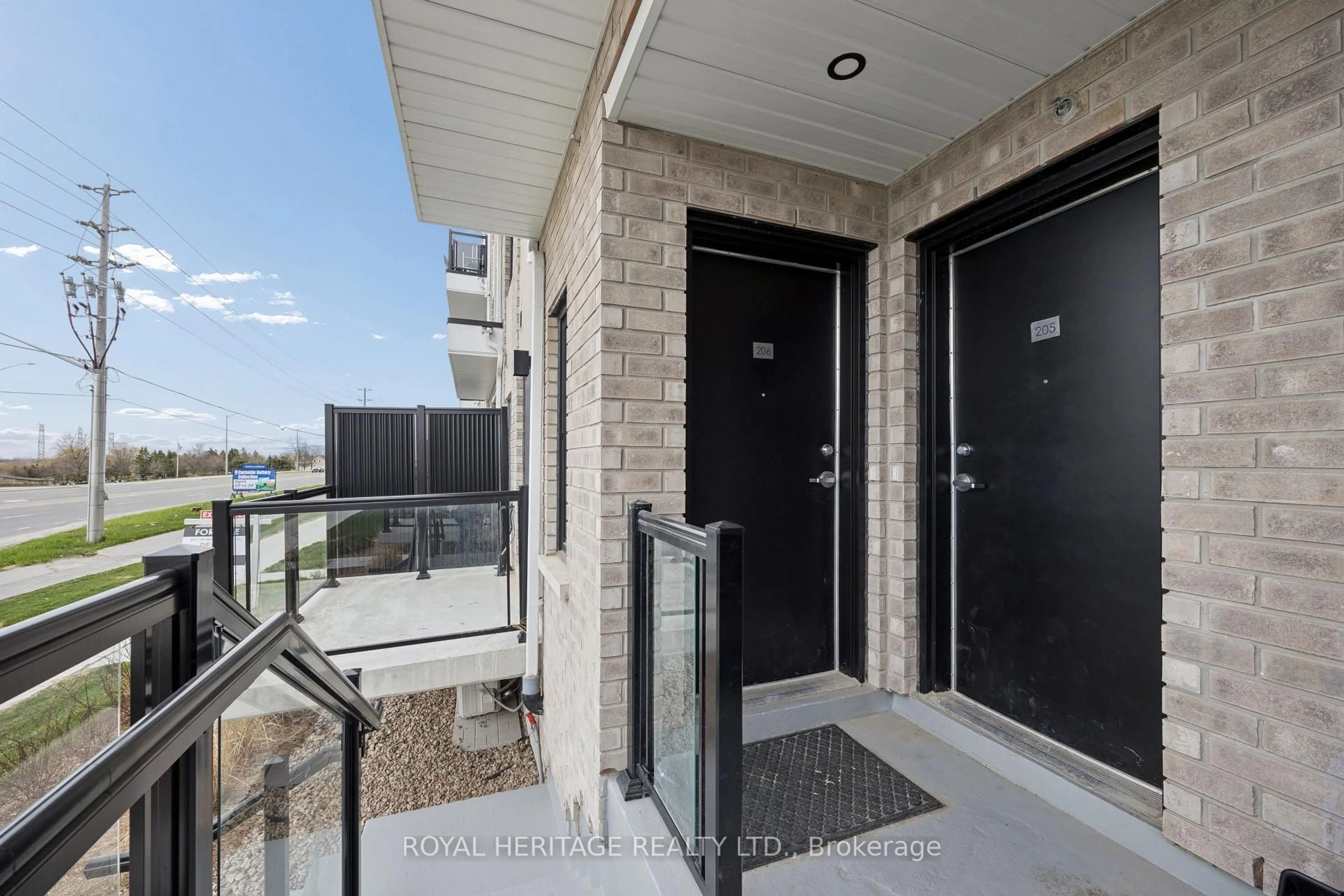 Unknown for 1695 Dersan St #206, Pickering Ontario L1X 0S9