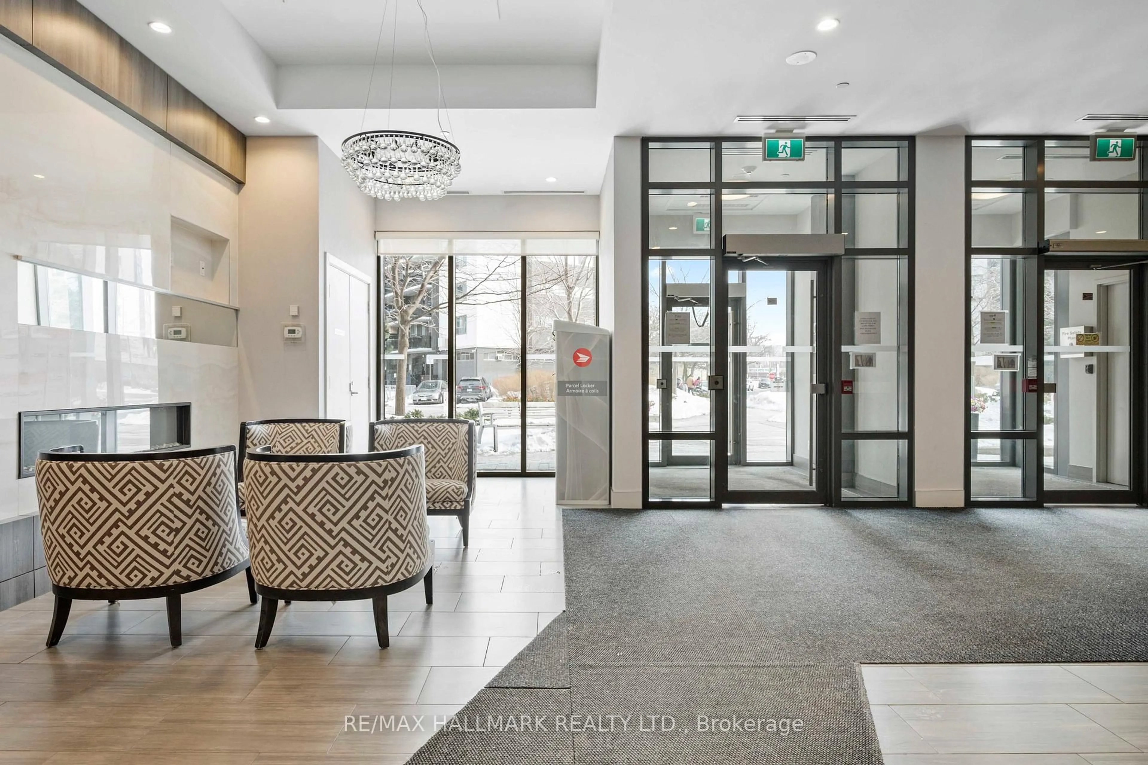 Indoor foyer for 1346 Danforth Rd #405, Toronto Ontario M1J 0A9