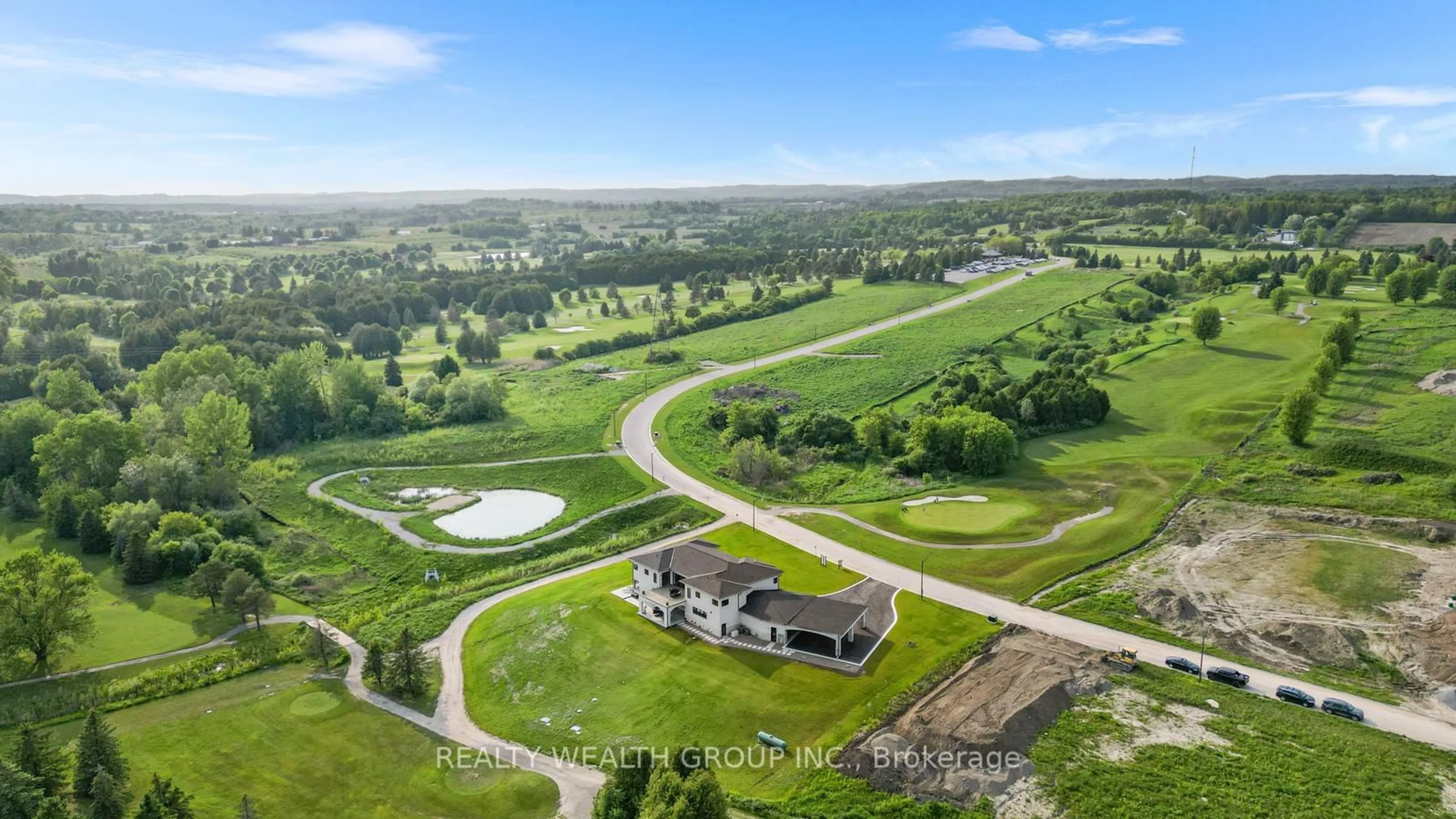 A pic from outside/outdoor area/front of a property/back of a property/a pic from drone, water/lake/river/ocean view for 105 Franklin Cres, Whitby Ontario L0B 1A0