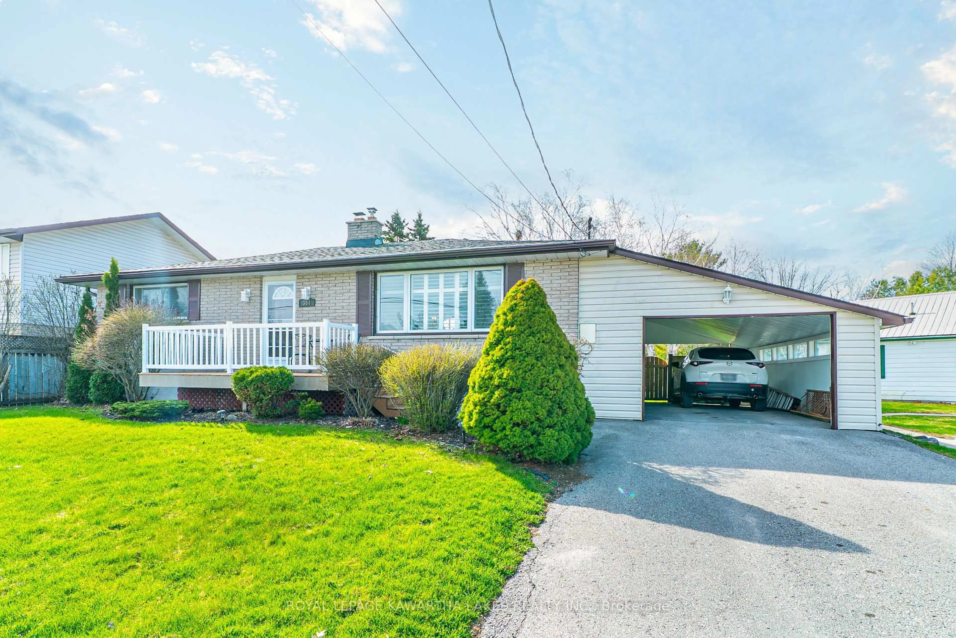 Home with vinyl exterior material, street for 384 Major St, Scugog Ontario L9L 1E7