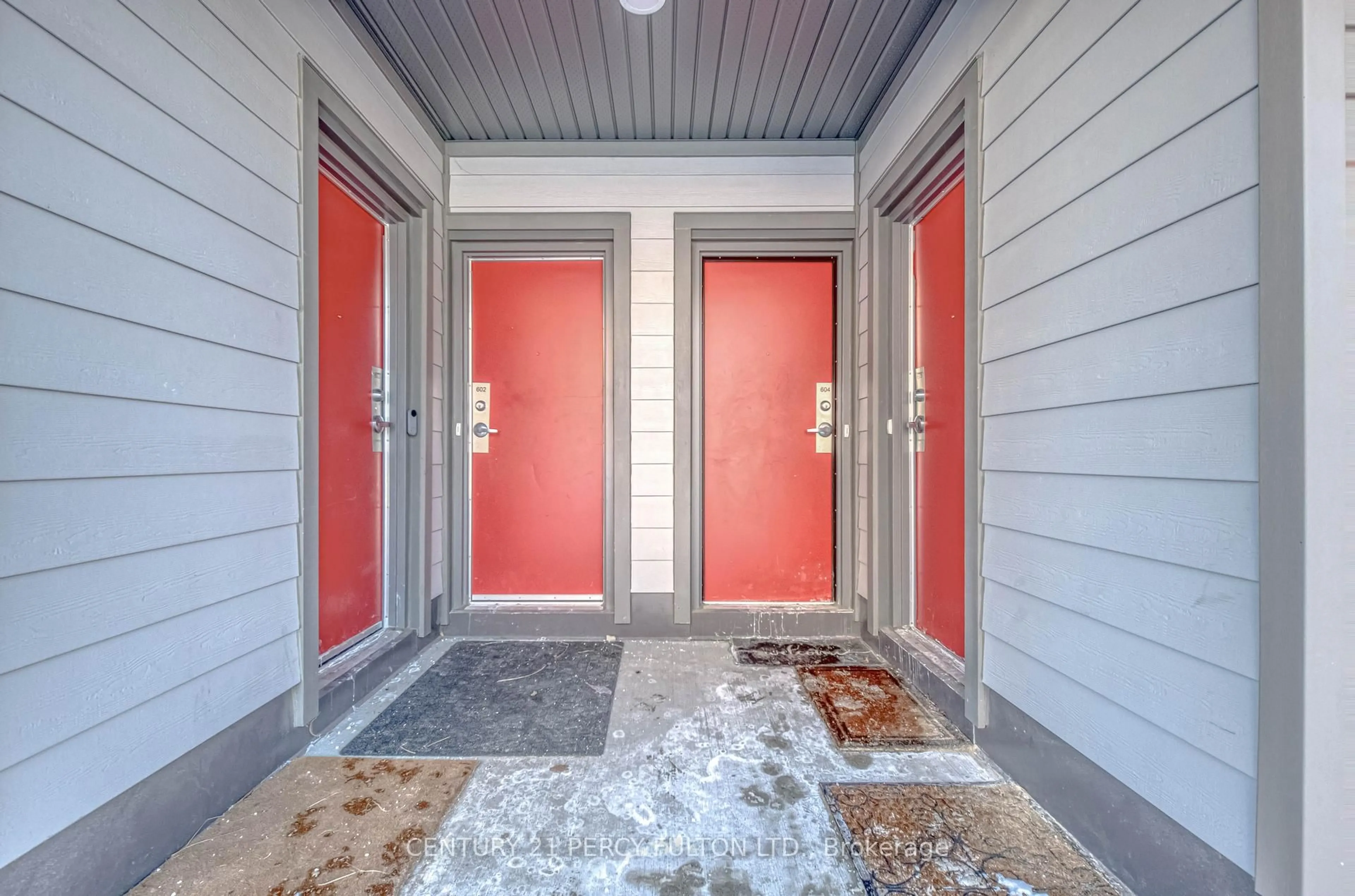 Indoor entryway for 2635 William Jackson Dr #604, Pickering Ontario L1X 0L3