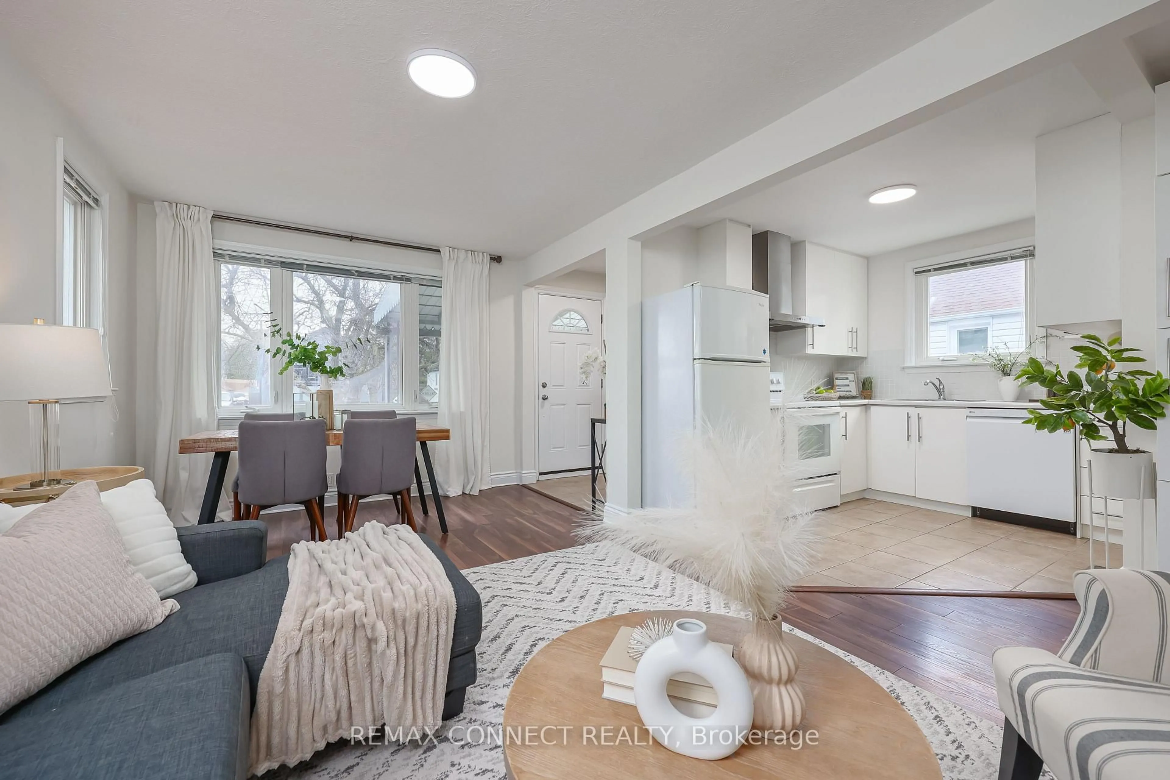 Open concept kitchen, unknown for 101 Phillip Ave, Toronto Ontario M1N 3R3