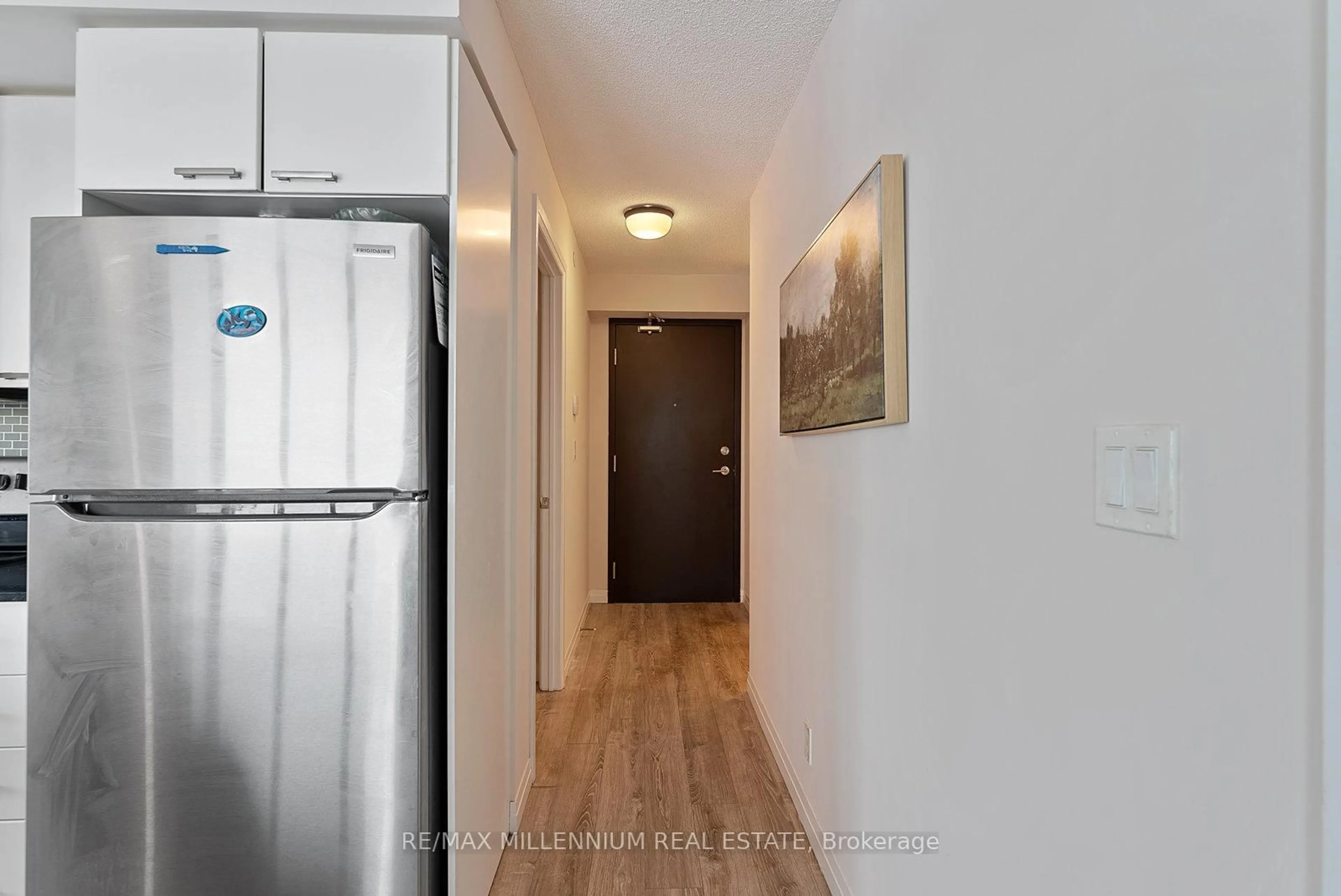 Indoor entryway for 2150 Lawrence Ave #1609, Toronto Ontario M1R 3A7