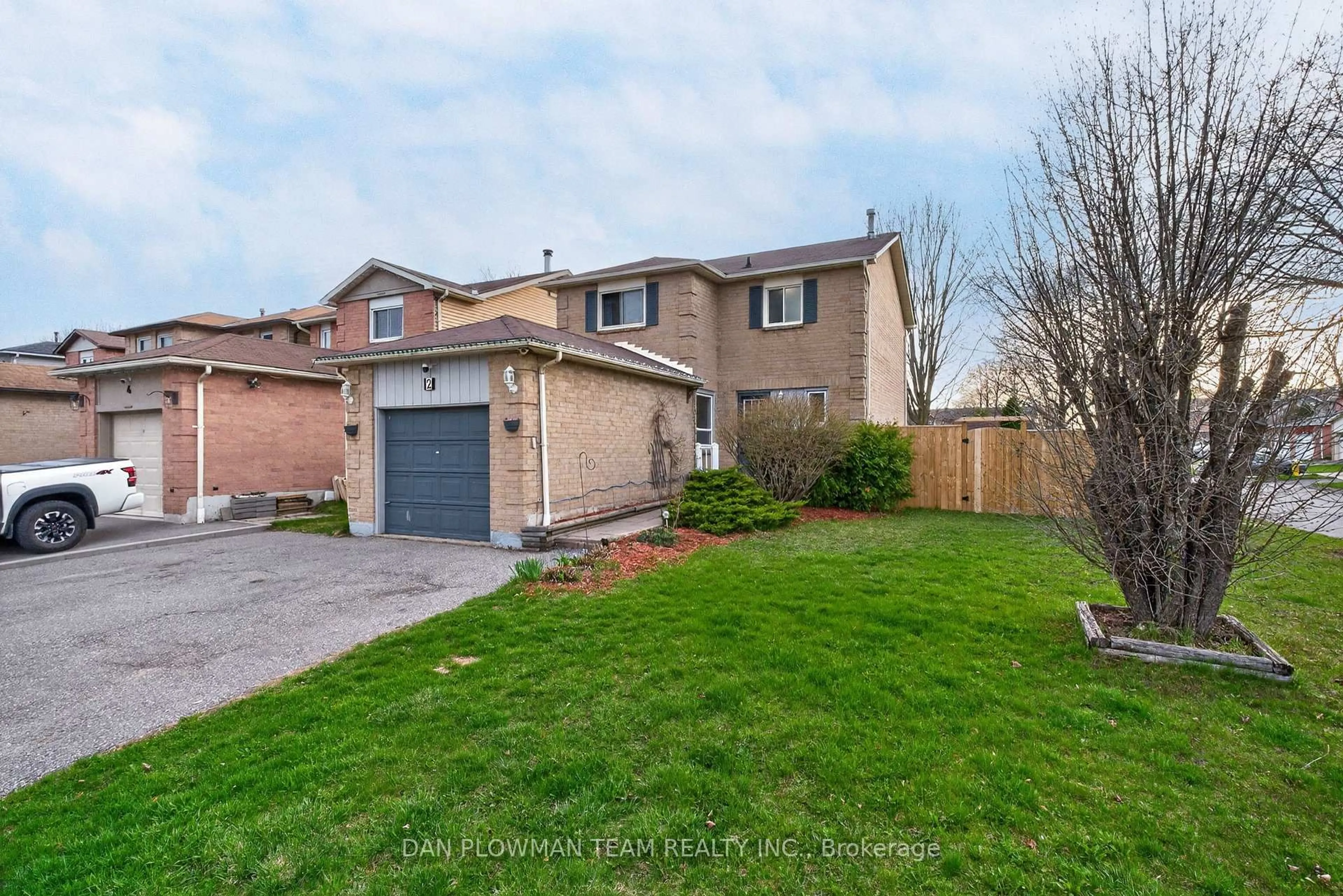 A pic from outside/outdoor area/front of a property/back of a property/a pic from drone, street for 2 Allard Ave, Ajax Ontario L1Z 1A1