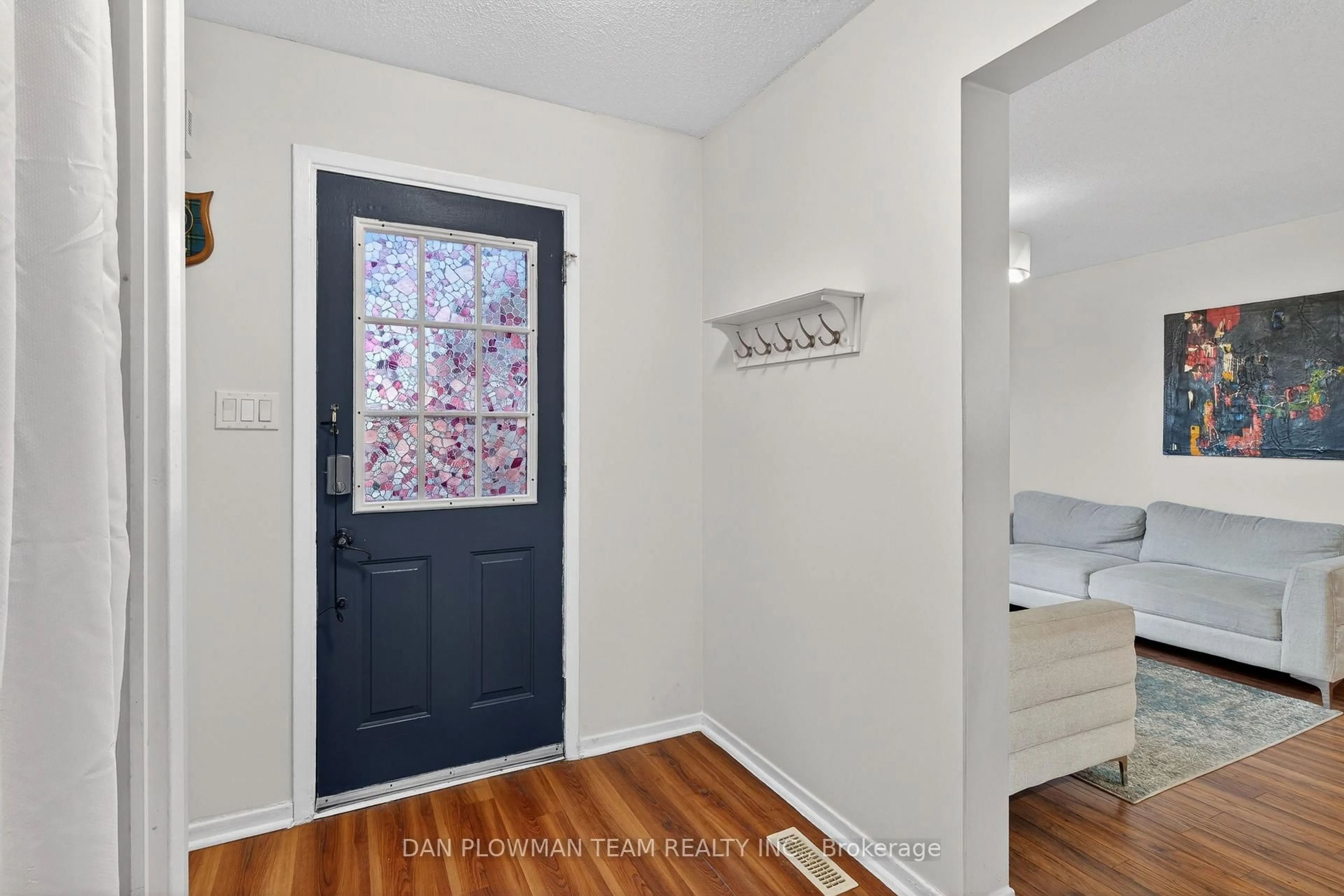 Indoor entryway for 2 Allard Ave, Ajax Ontario L1Z 1A1