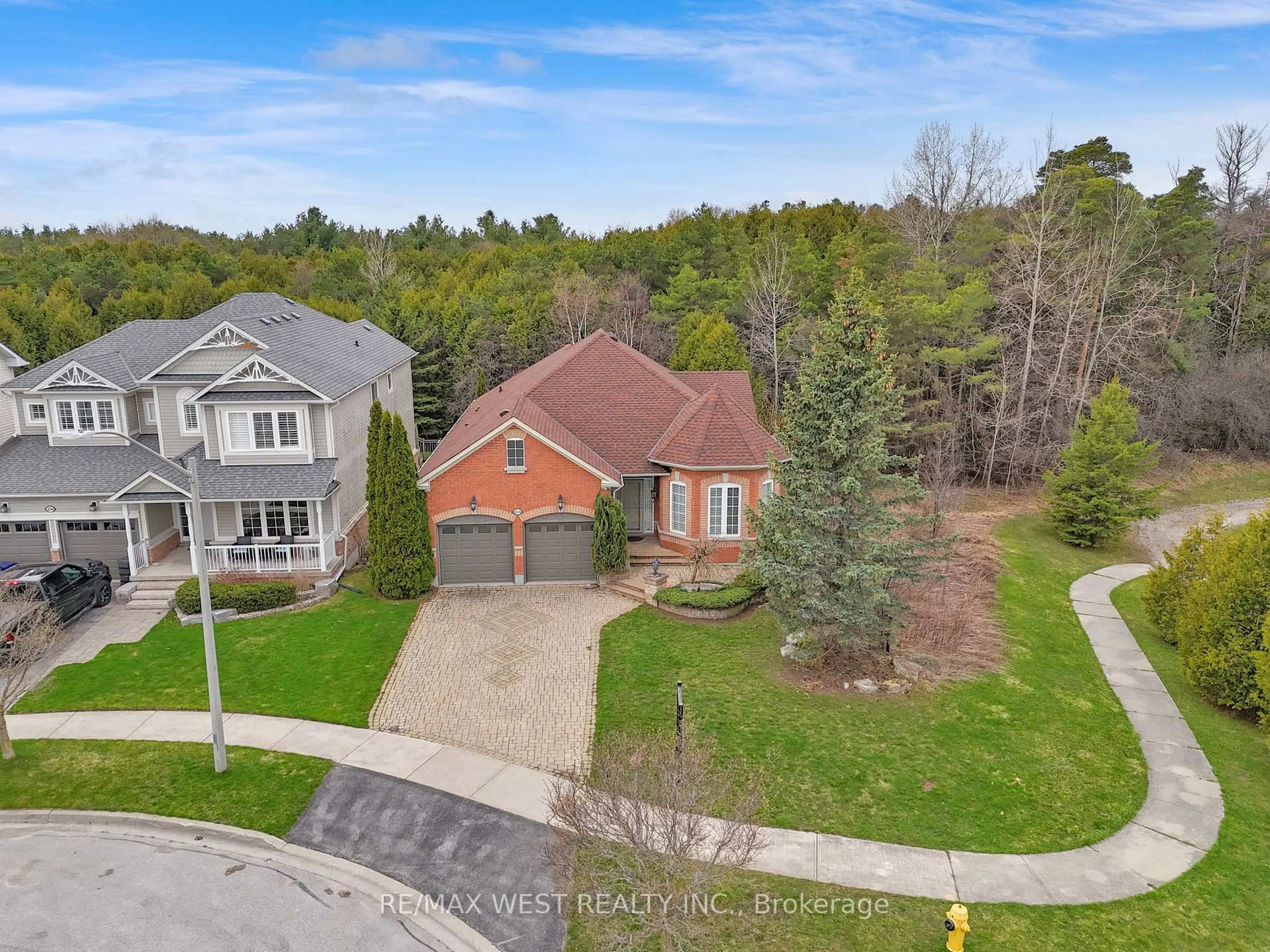 A pic from outside/outdoor area/front of a property/back of a property/a pic from drone, unknown for 234 Roseborough Crt, Scugog Ontario L9L 2E6