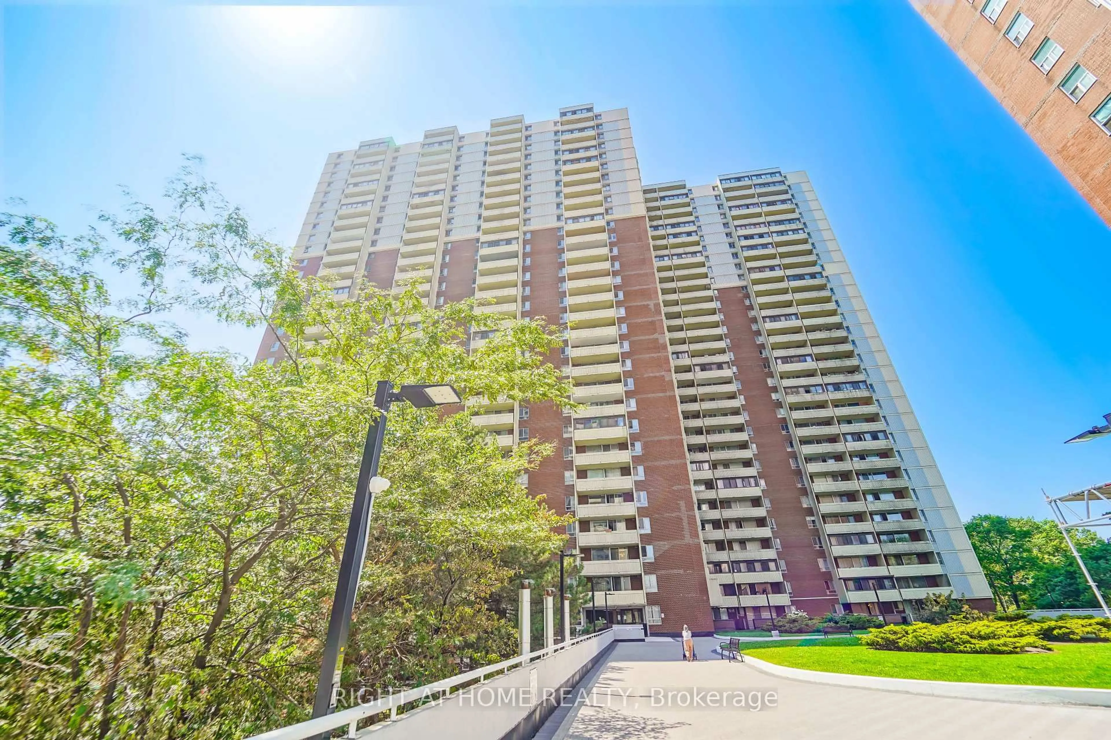 Unknown for 1 Massey Sq #1611, Toronto Ontario M4C 5L4