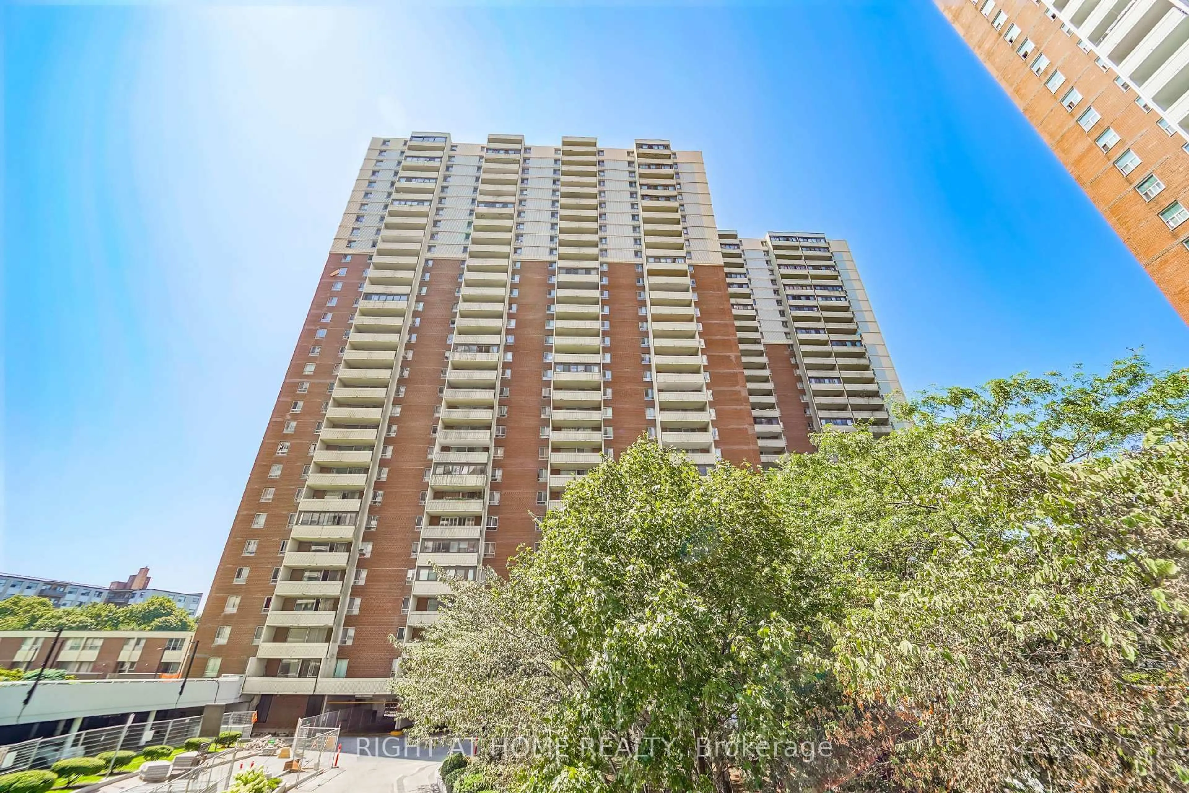 Unknown for 1 Massey Sq #1611, Toronto Ontario M4C 5L4