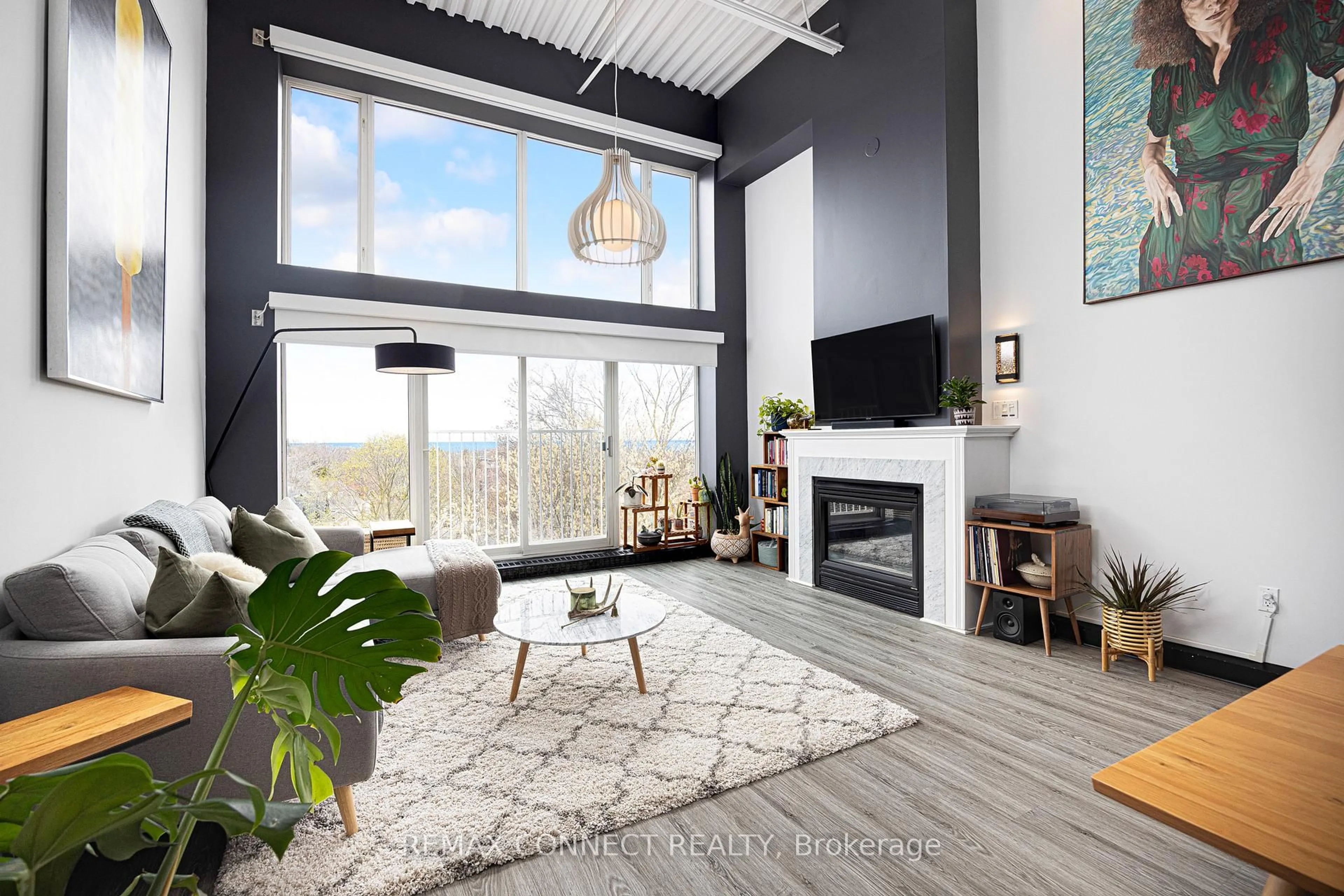 Living room with furniture, unknown for 517 Kingston Rd #4, Toronto Ontario M4L 1V5