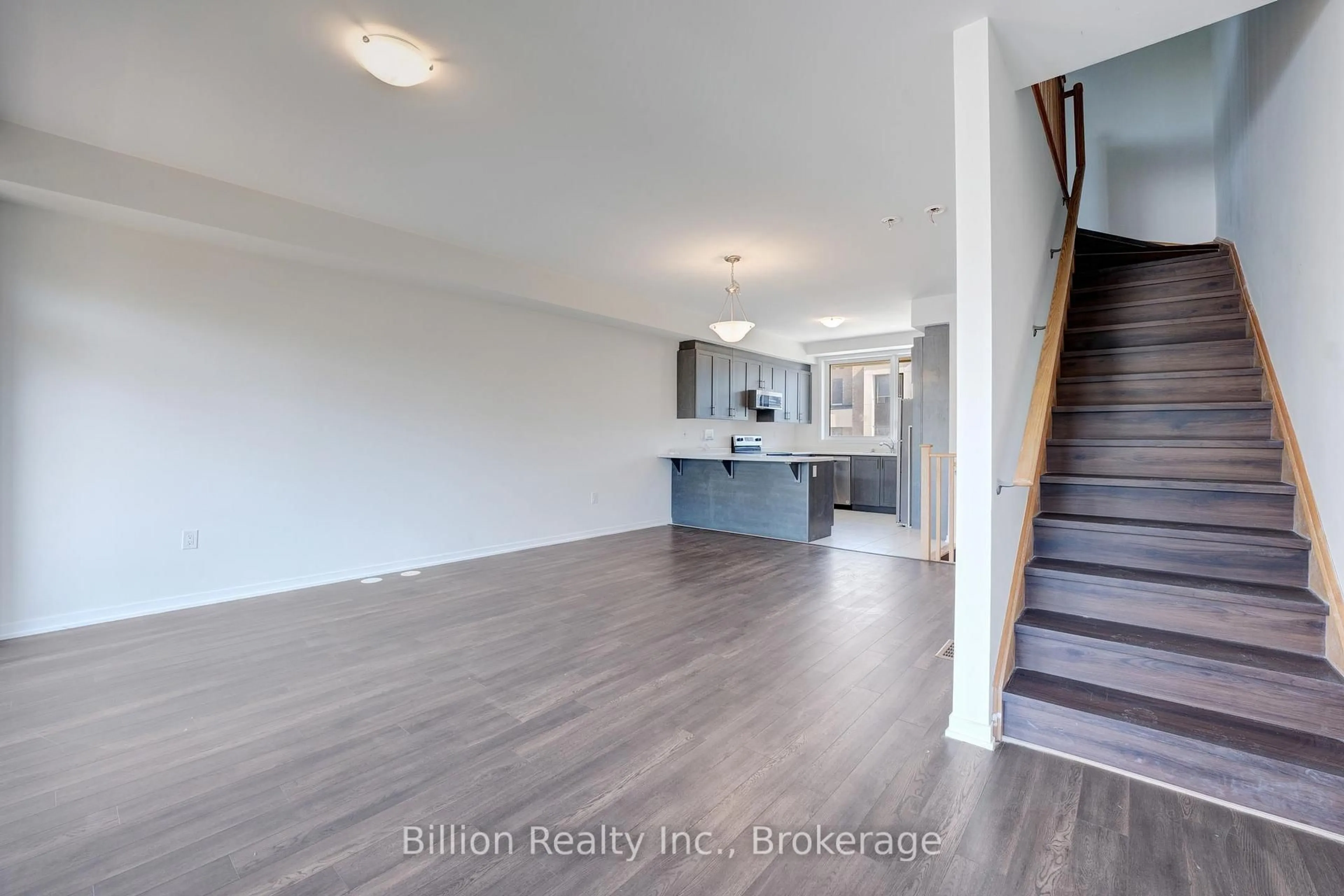 Unknown for 715 Heathrow Path, Oshawa Ontario L1K 3G4