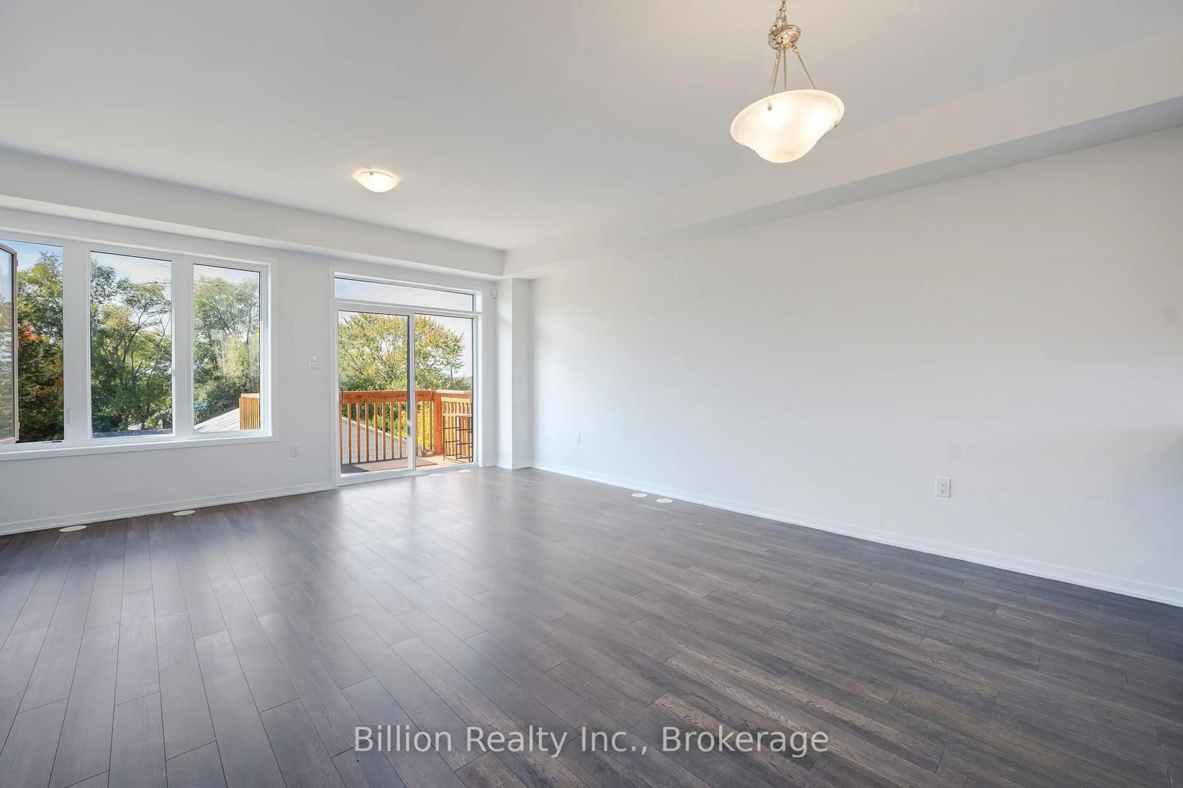 A pic of a room for 715 Heathrow Path, Oshawa Ontario L1K 3G4