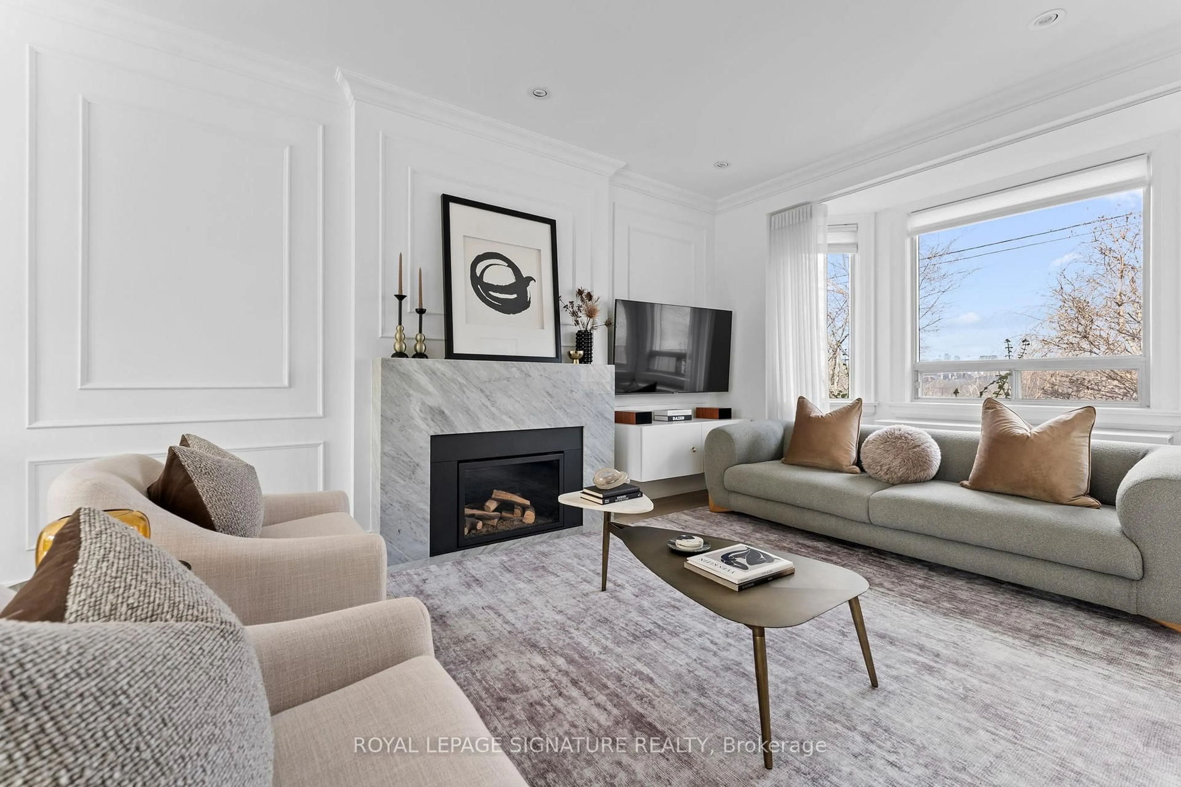 Living room with furniture, unknown for 47 Don Valley Dr, Toronto Ontario M4K 2J1