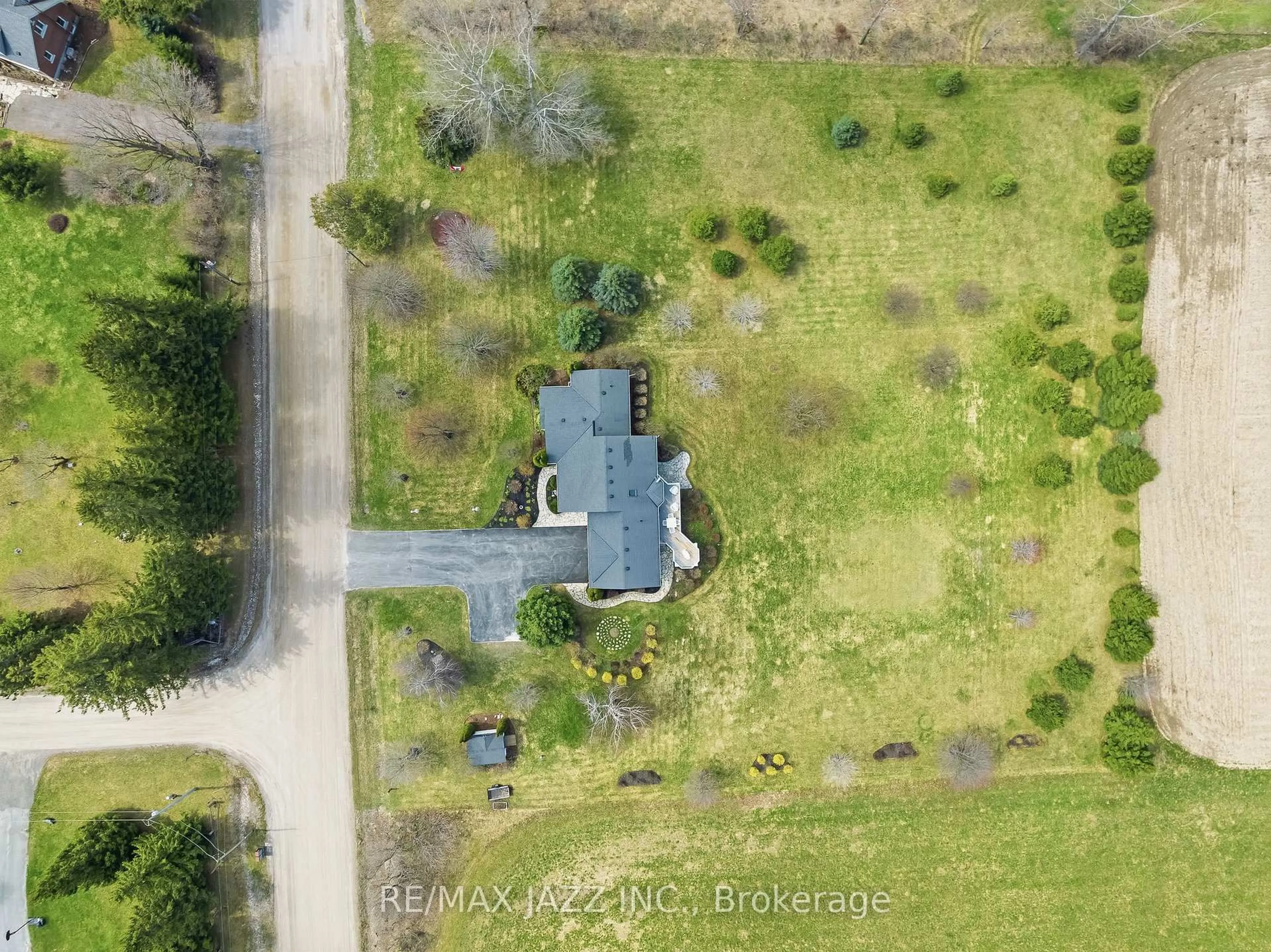 A pic from outside/outdoor area/front of a property/back of a property/a pic from drone, unknown for 1201 Scugog 2 Line, Scugog Ontario L9L 1B3
