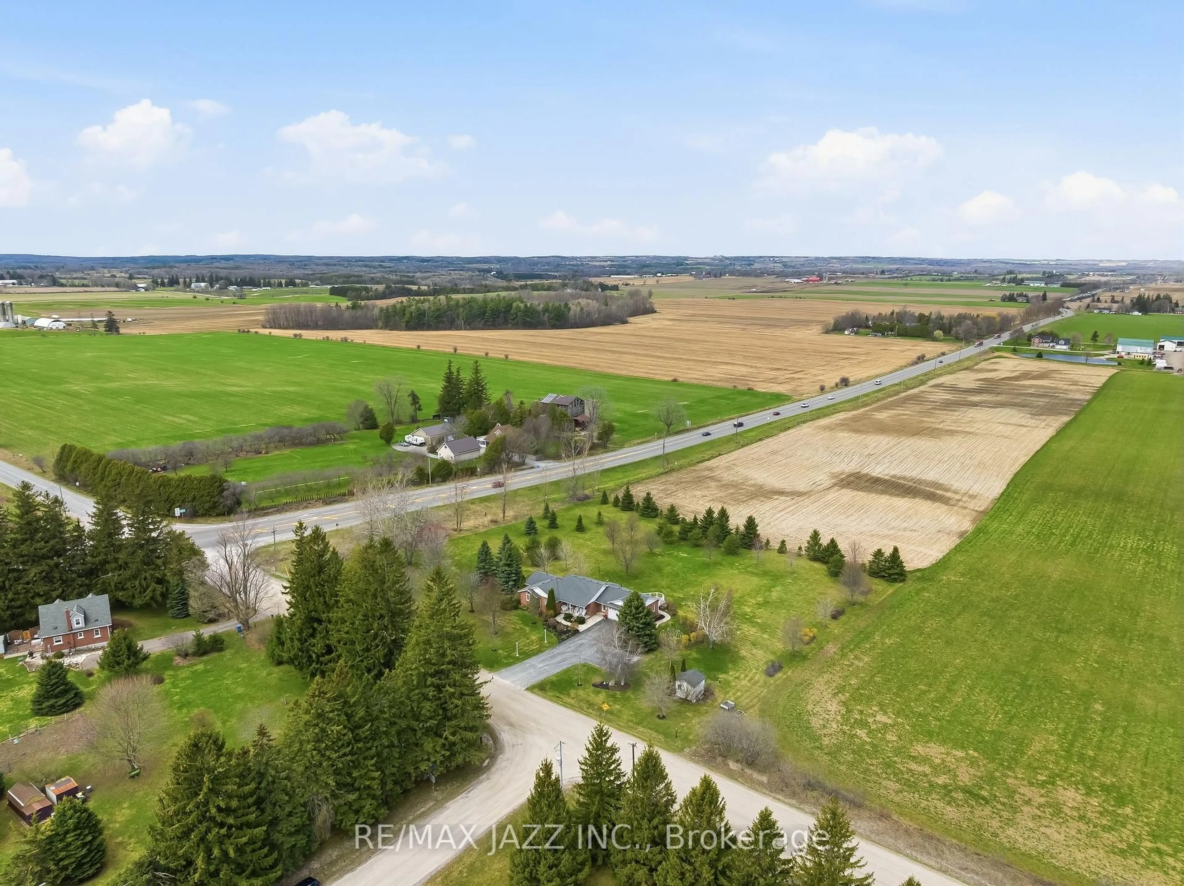 A pic from outside/outdoor area/front of a property/back of a property/a pic from drone, unknown for 1201 Scugog 2 Line, Scugog Ontario L9L 1B3