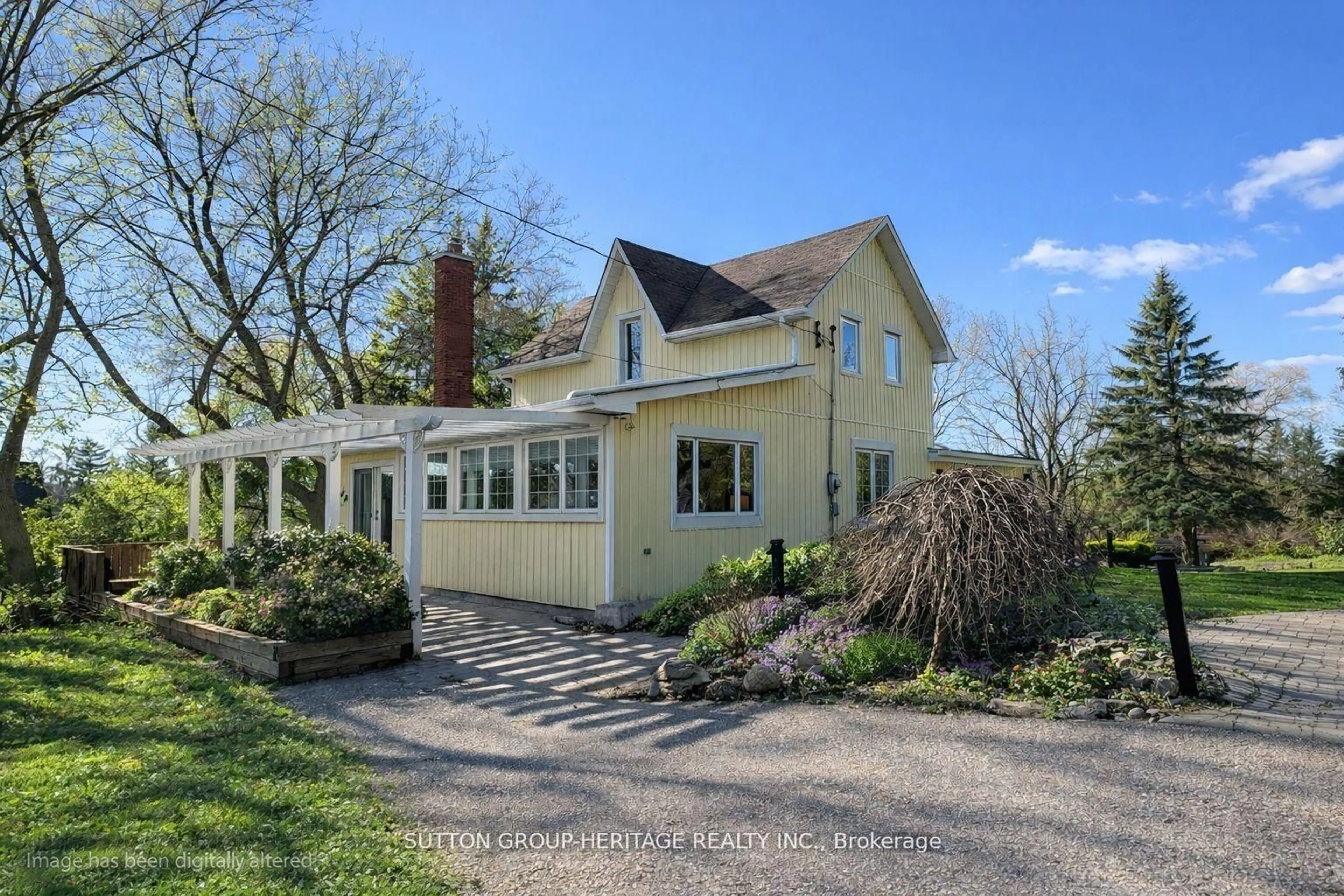 A pic from outside/outdoor area/front of a property/back of a property/a pic from drone, street for 2460 Sixth Concession Rd, Pickering Ontario L0H 1H0