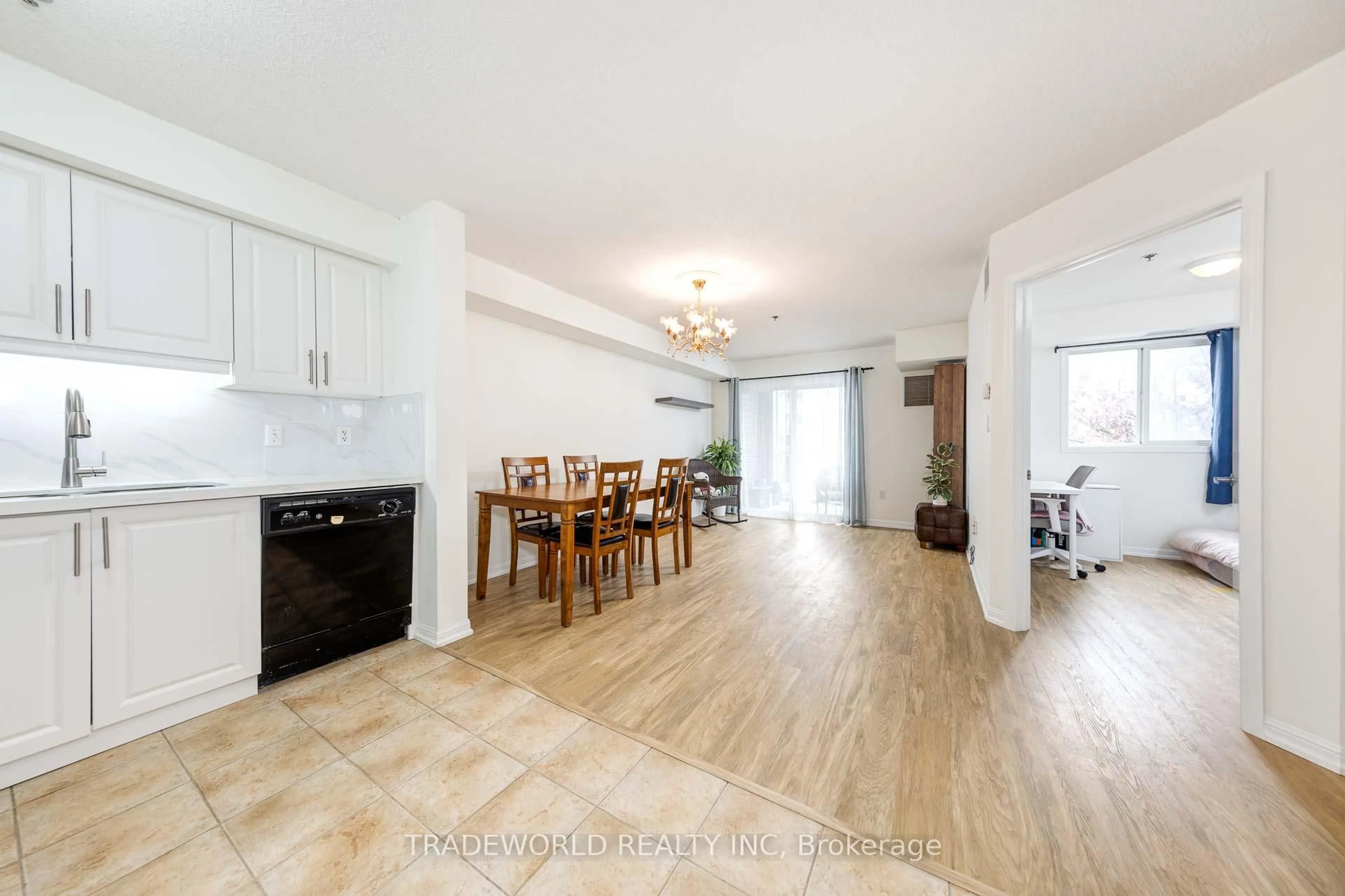 Unknown for 5225 Finch Ave #201, Toronto Ontario M1S 5W8