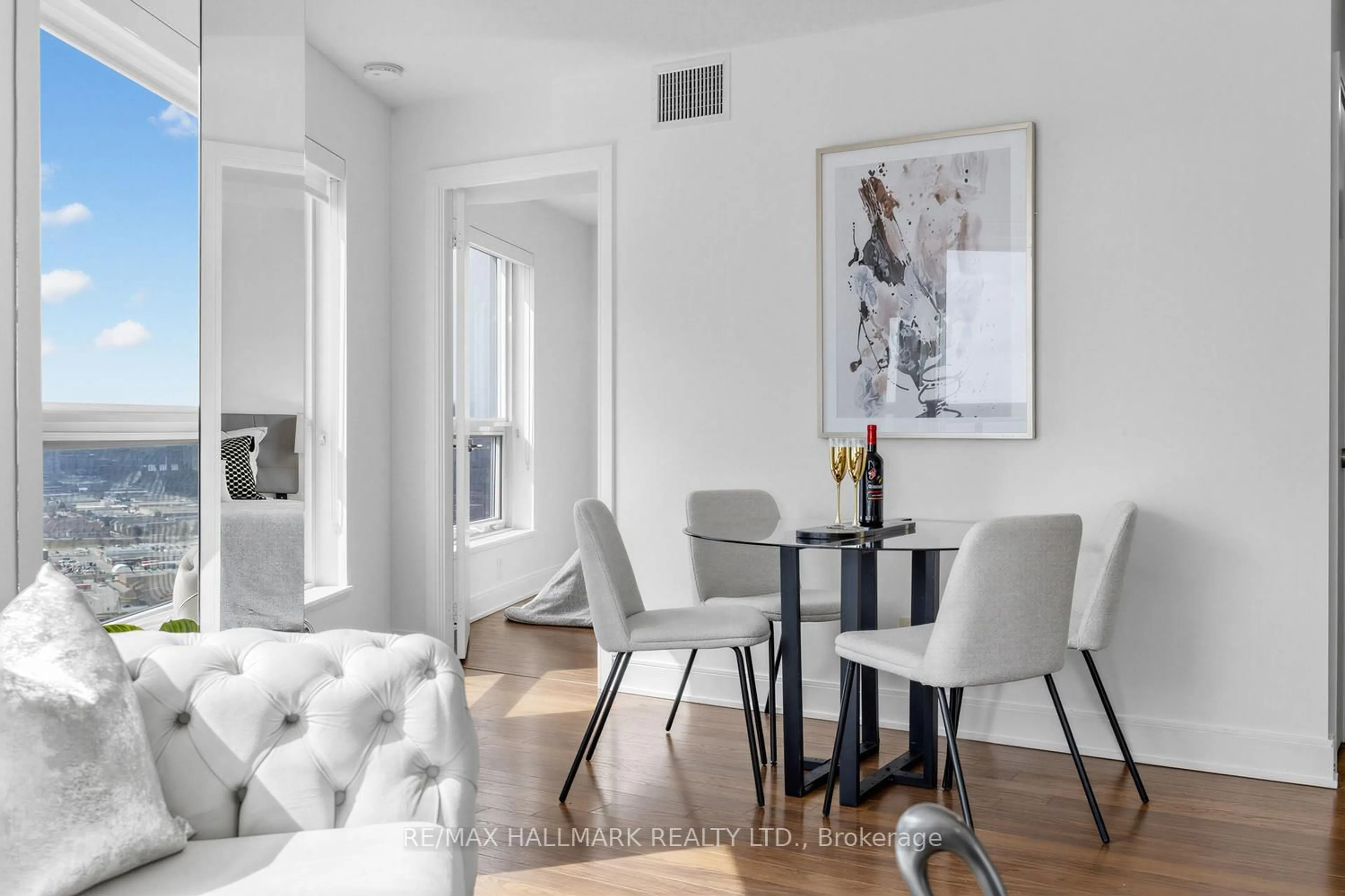 Unknown for 135 Village Green Sq #3918, Toronto Ontario M1S 0G4