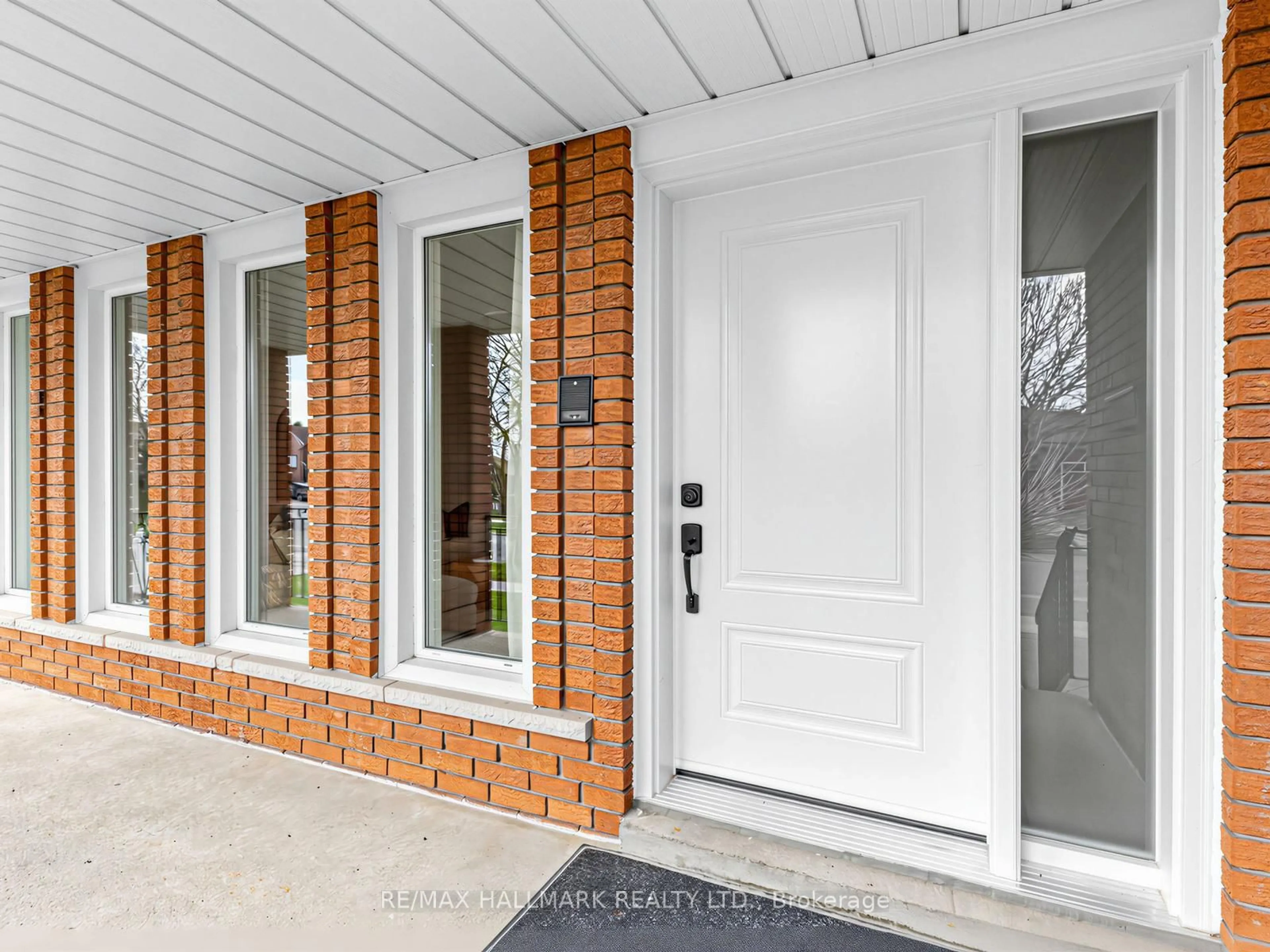 Indoor entryway for 51 Lambeth Sq, Toronto Ontario M1W 3B3