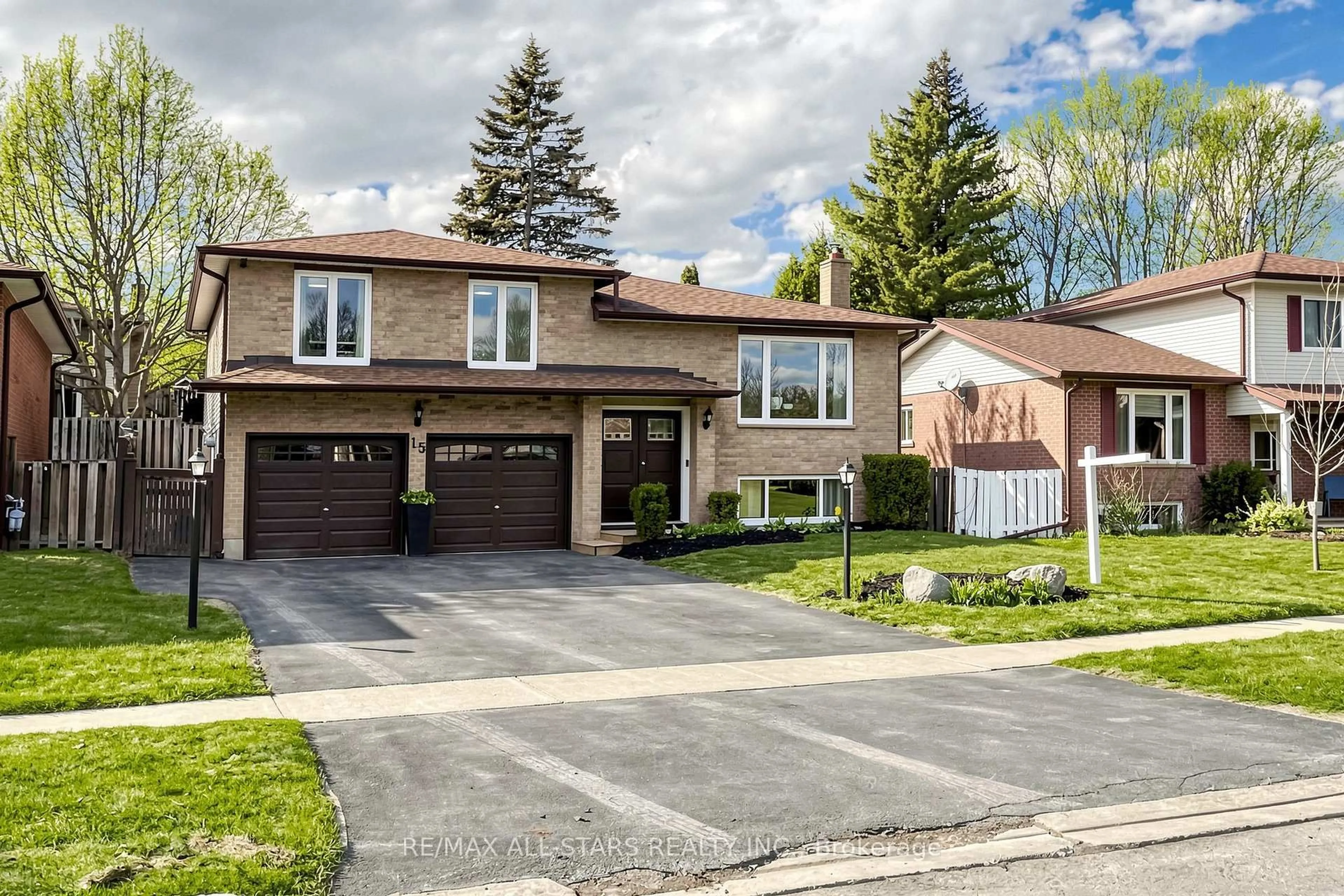 Home with brick exterior material, street for 15 Applewood Cres, Scugog Ontario L9L 1G7