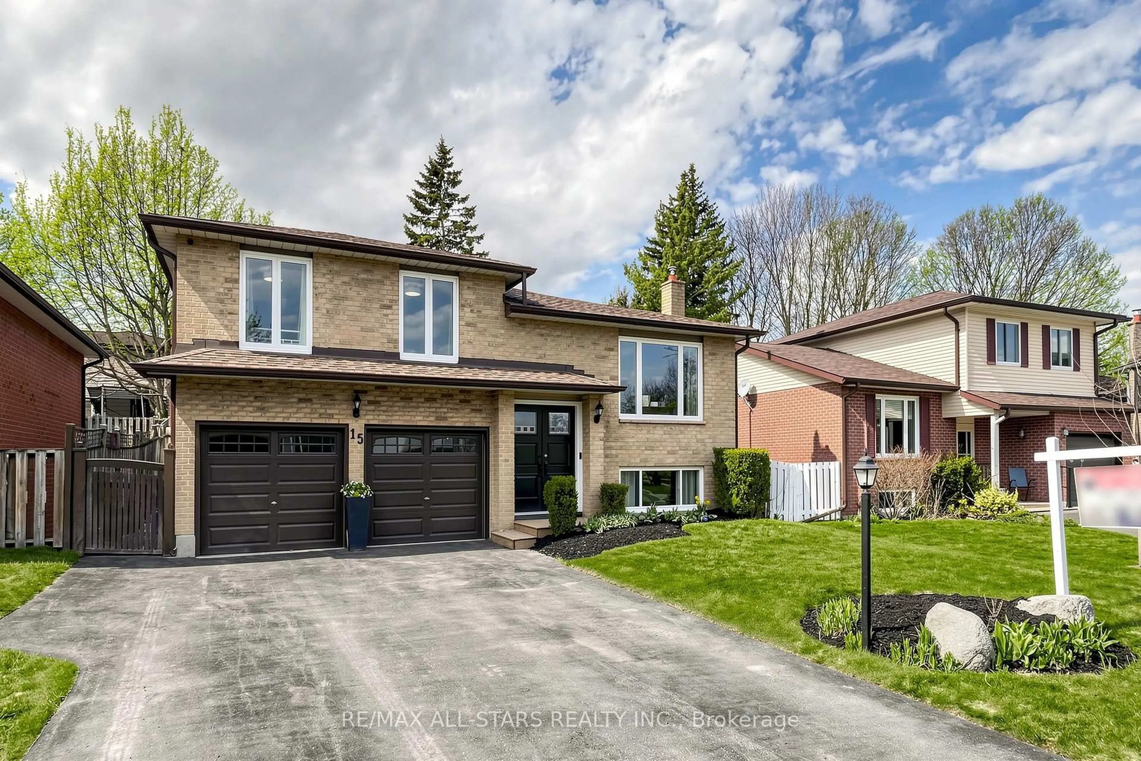 Home with brick exterior material, street for 15 Applewood Cres, Scugog Ontario L9L 1G7
