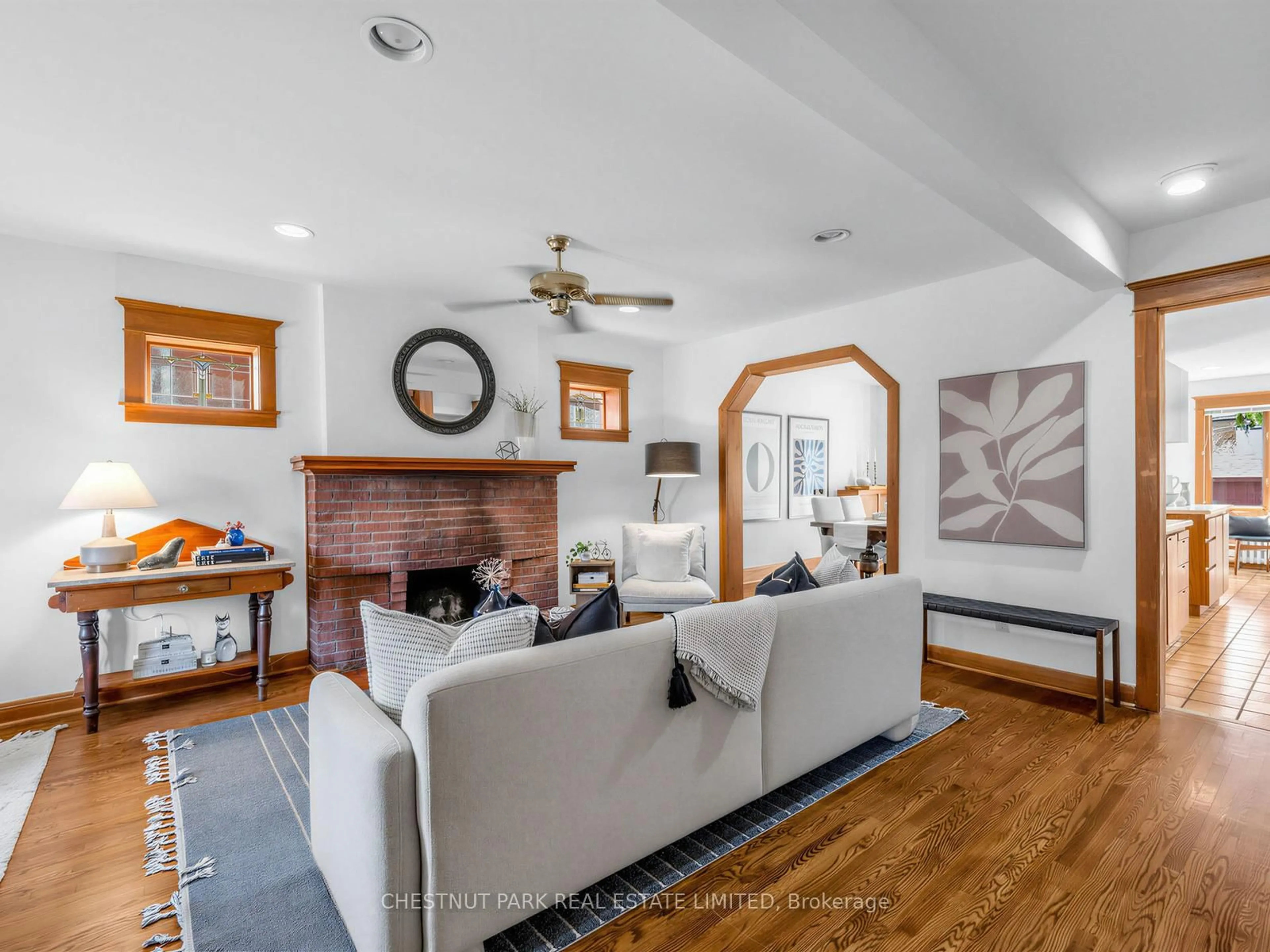 Living room with furniture, unknown for 92 Scarboro Beach Blvd, Toronto Ontario M4E 2X1